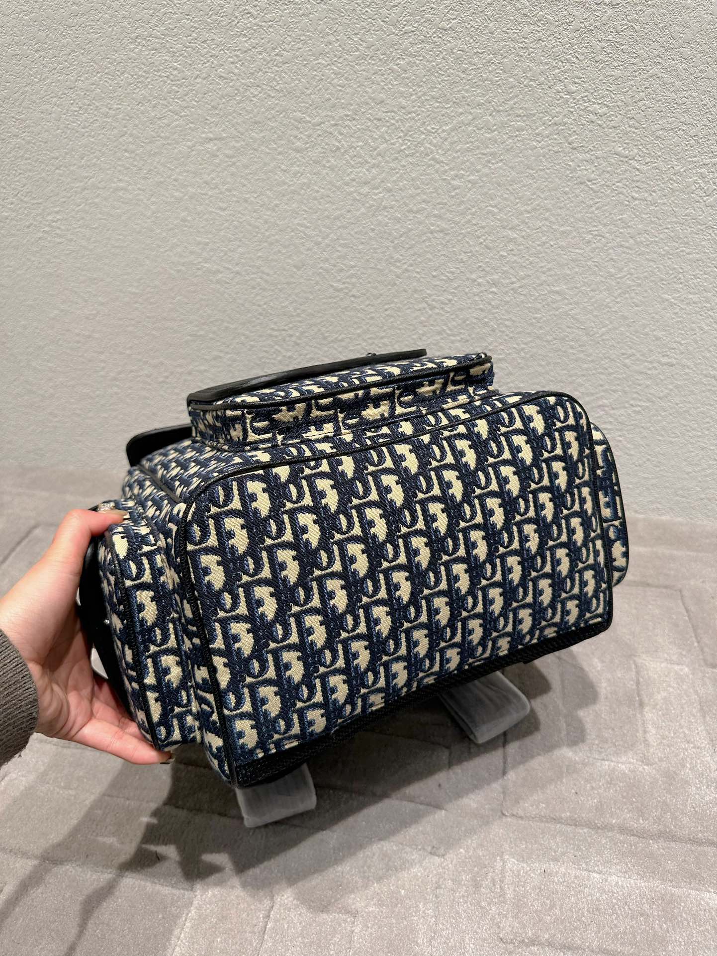 Canvas calfskin shoulder bag