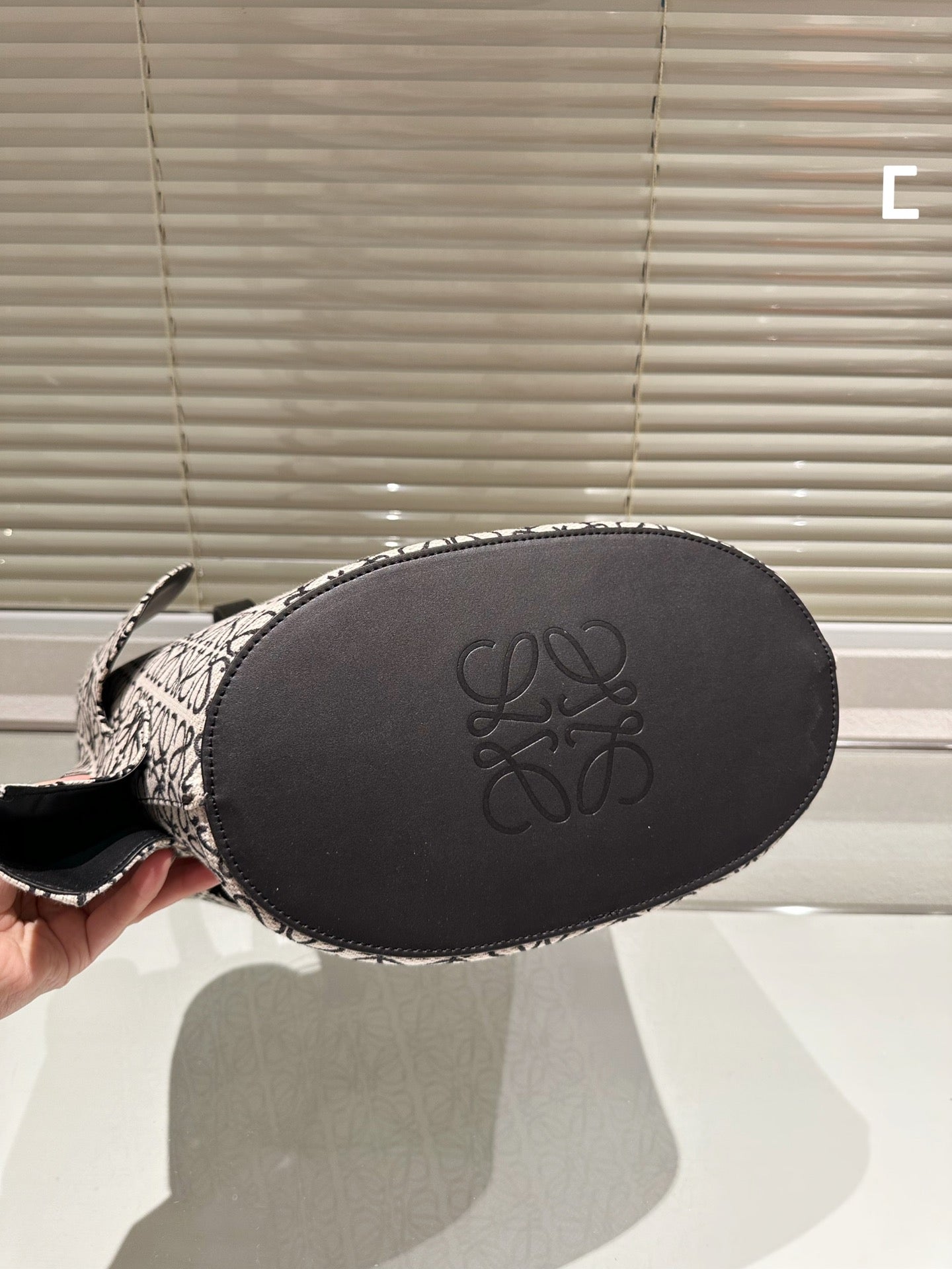 New small elephant shopping bag