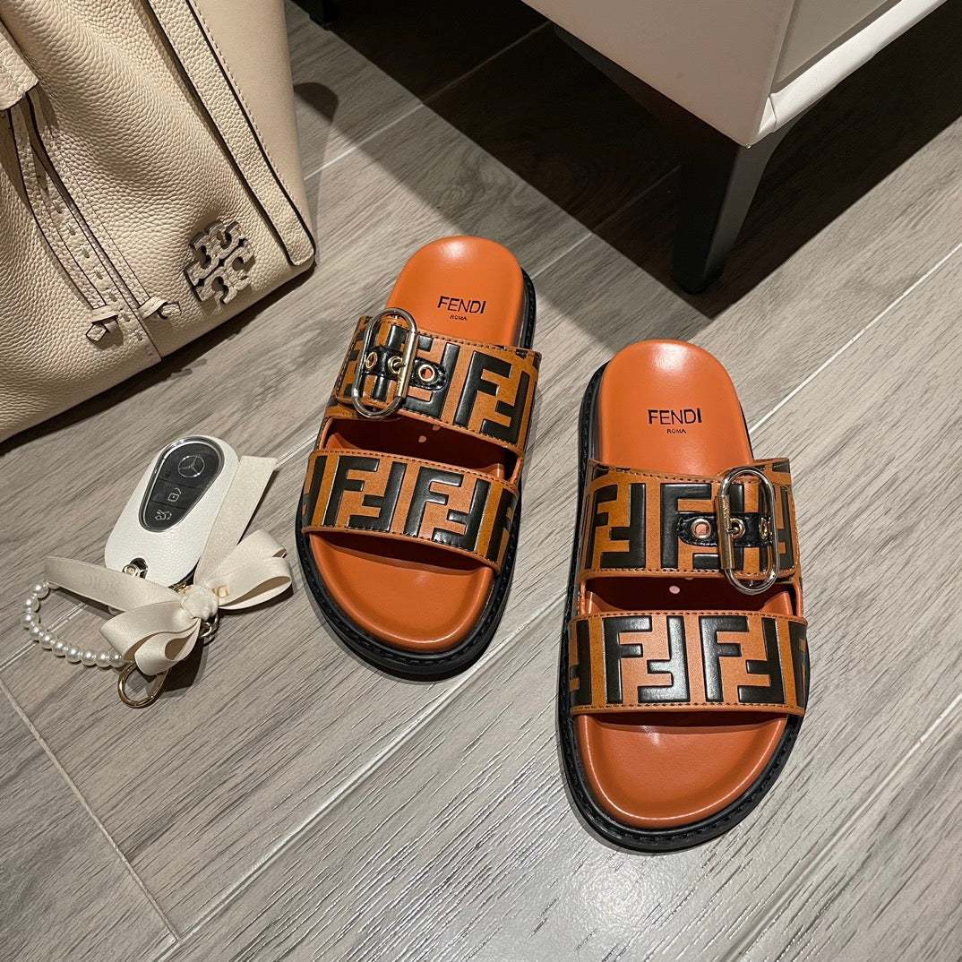 F  new flat slippers (counter with the same model)