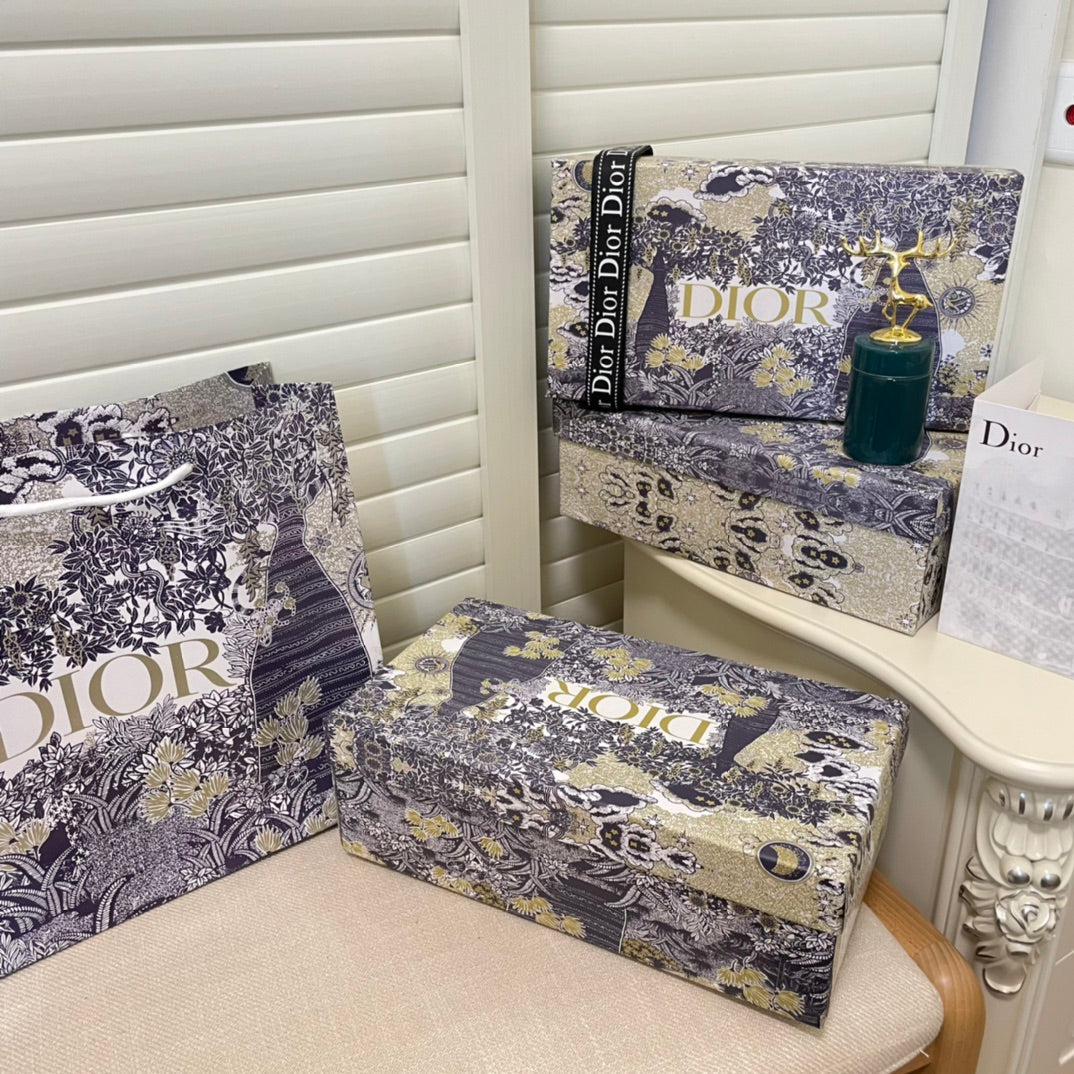 D   23 Years Velvet Serpentine/Print Collection