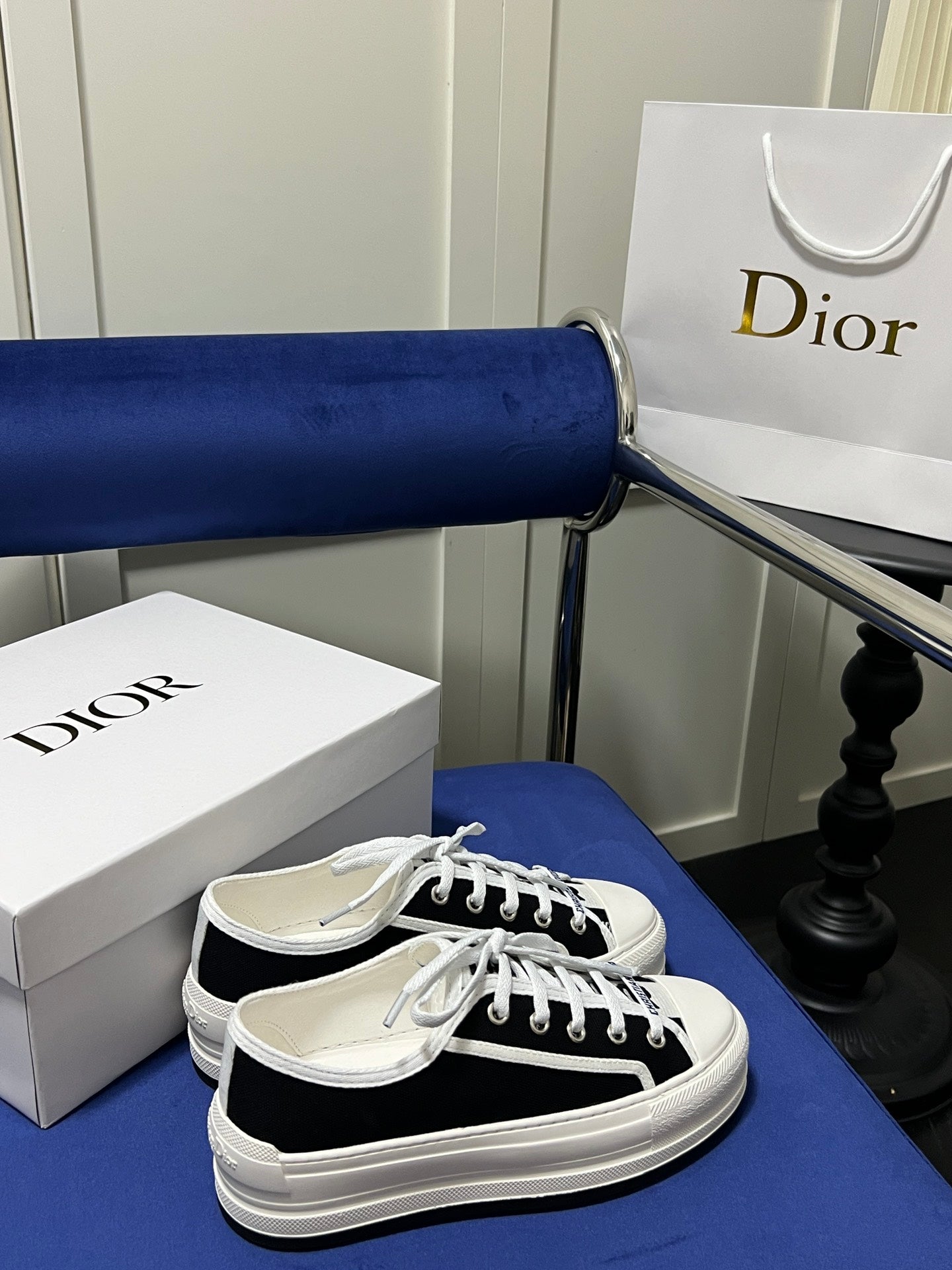 DIO*New muffin thick bottom embroidered canvas shoes