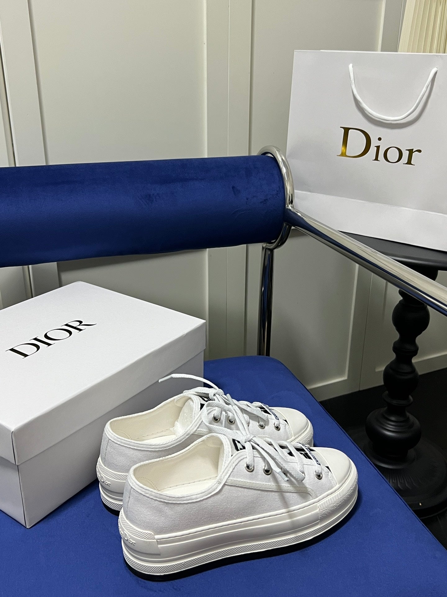 DIO*New muffin thick bottom embroidered canvas shoes