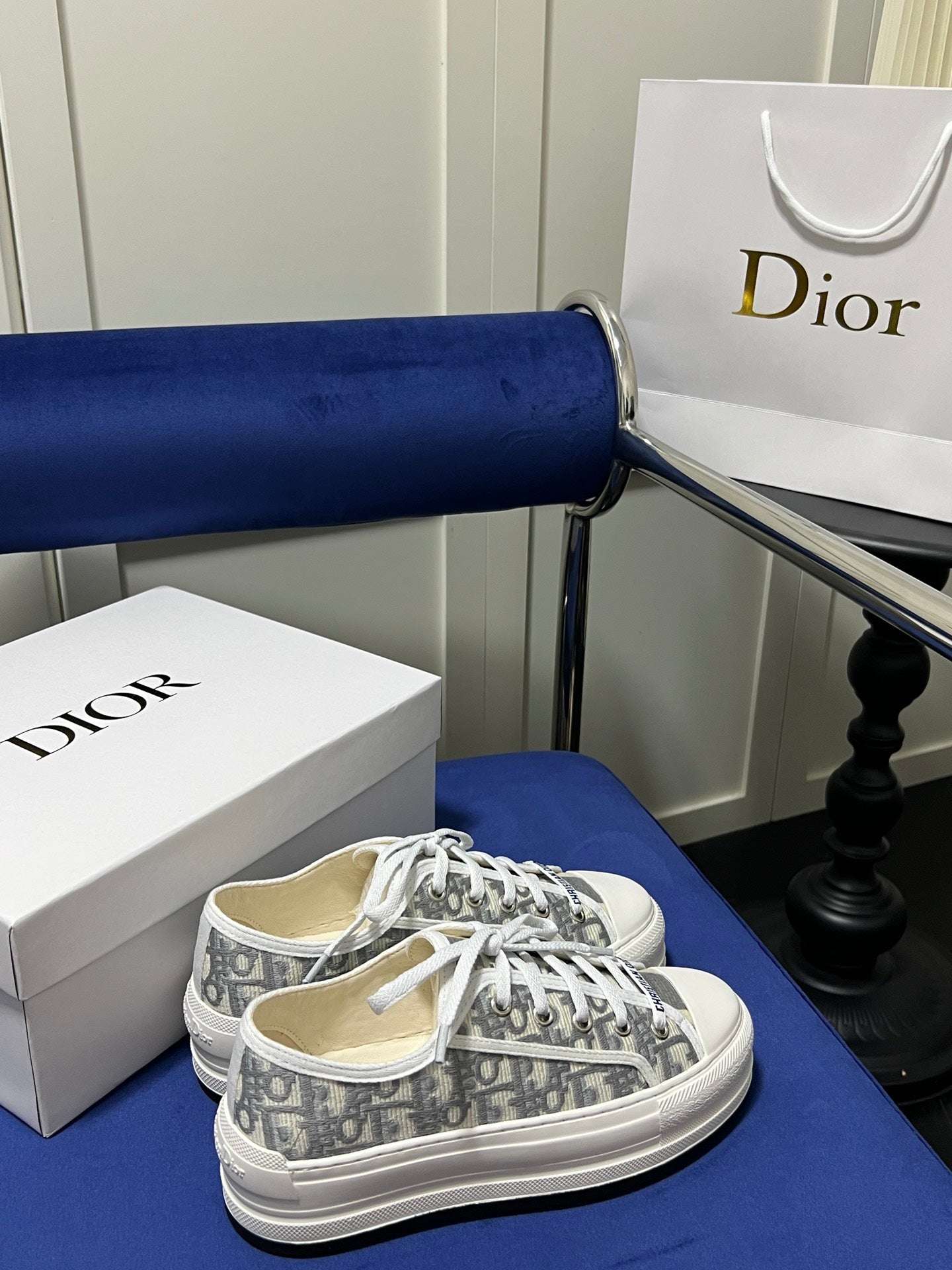 DIO*New muffin thick bottom embroidered canvas shoes