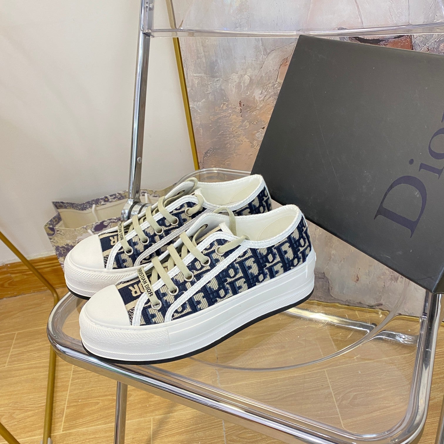 DIO*New muffin thick bottom embroidered canvas shoes
