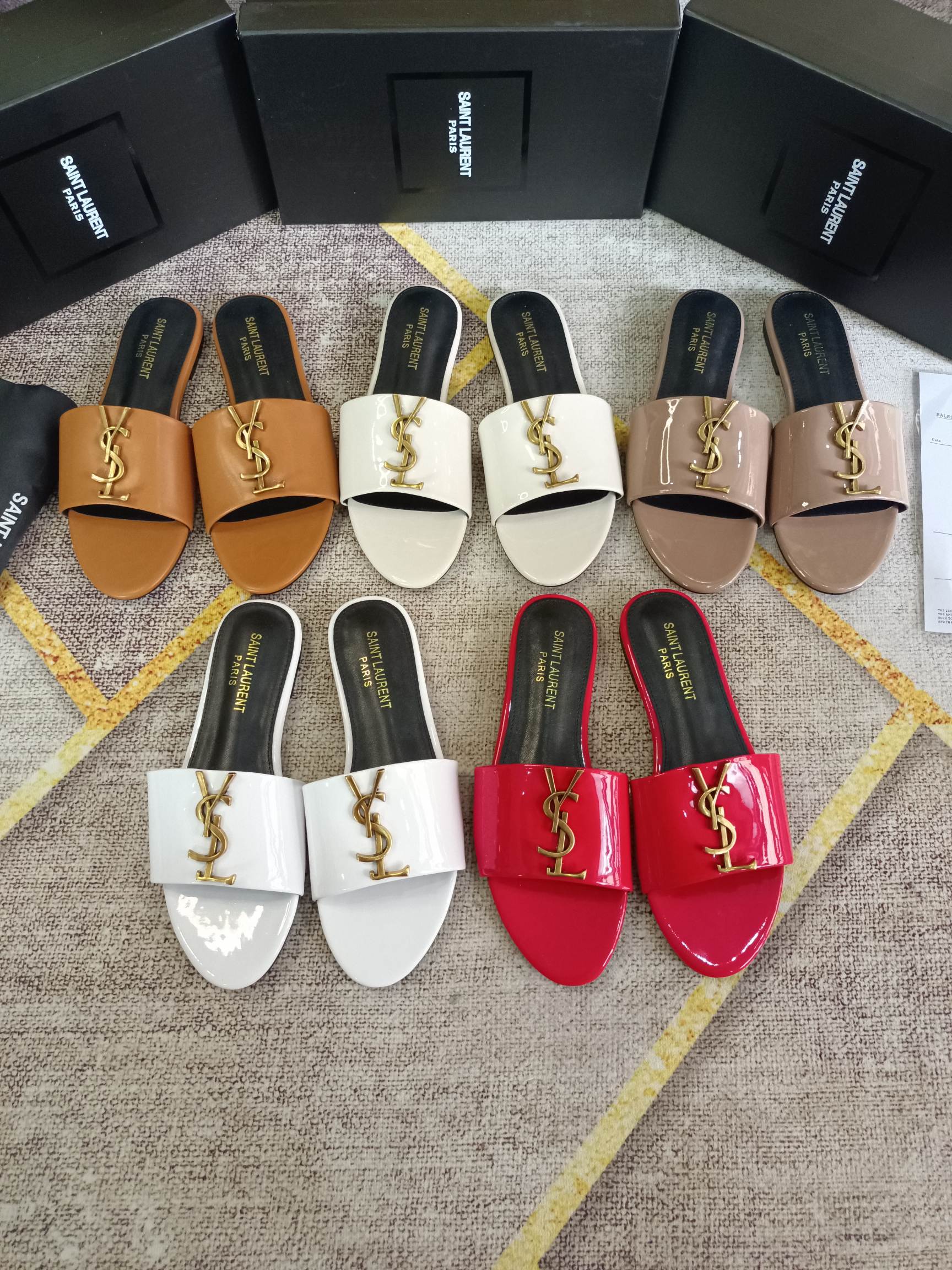 Y   Flat One Flip Flop Beach Shoes