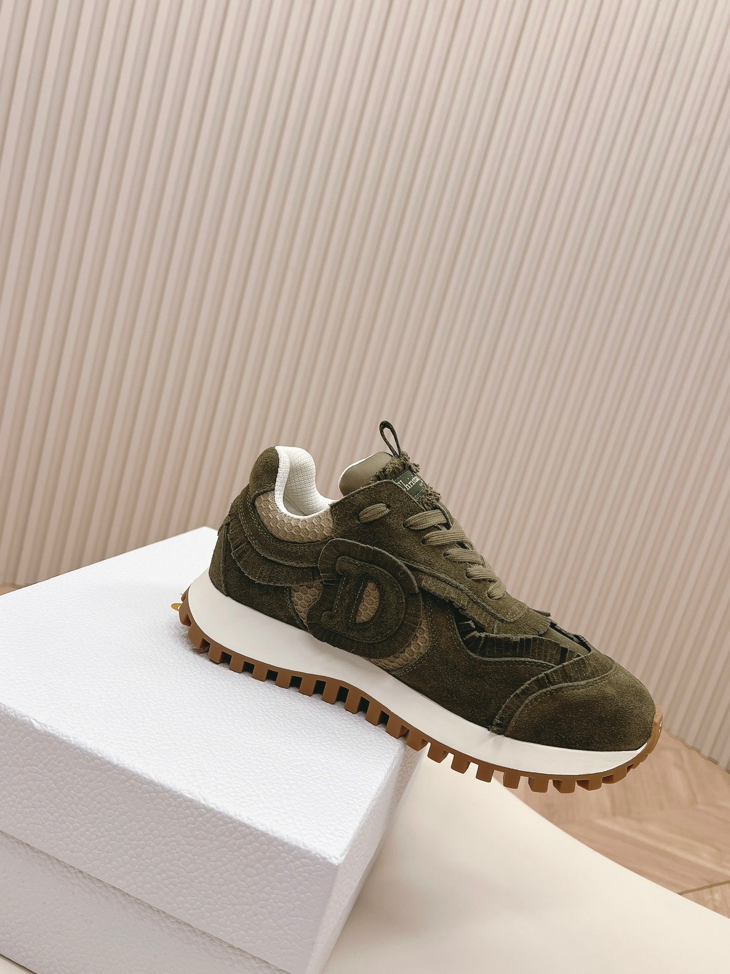 DI* 24 new suede cowhide sneakers