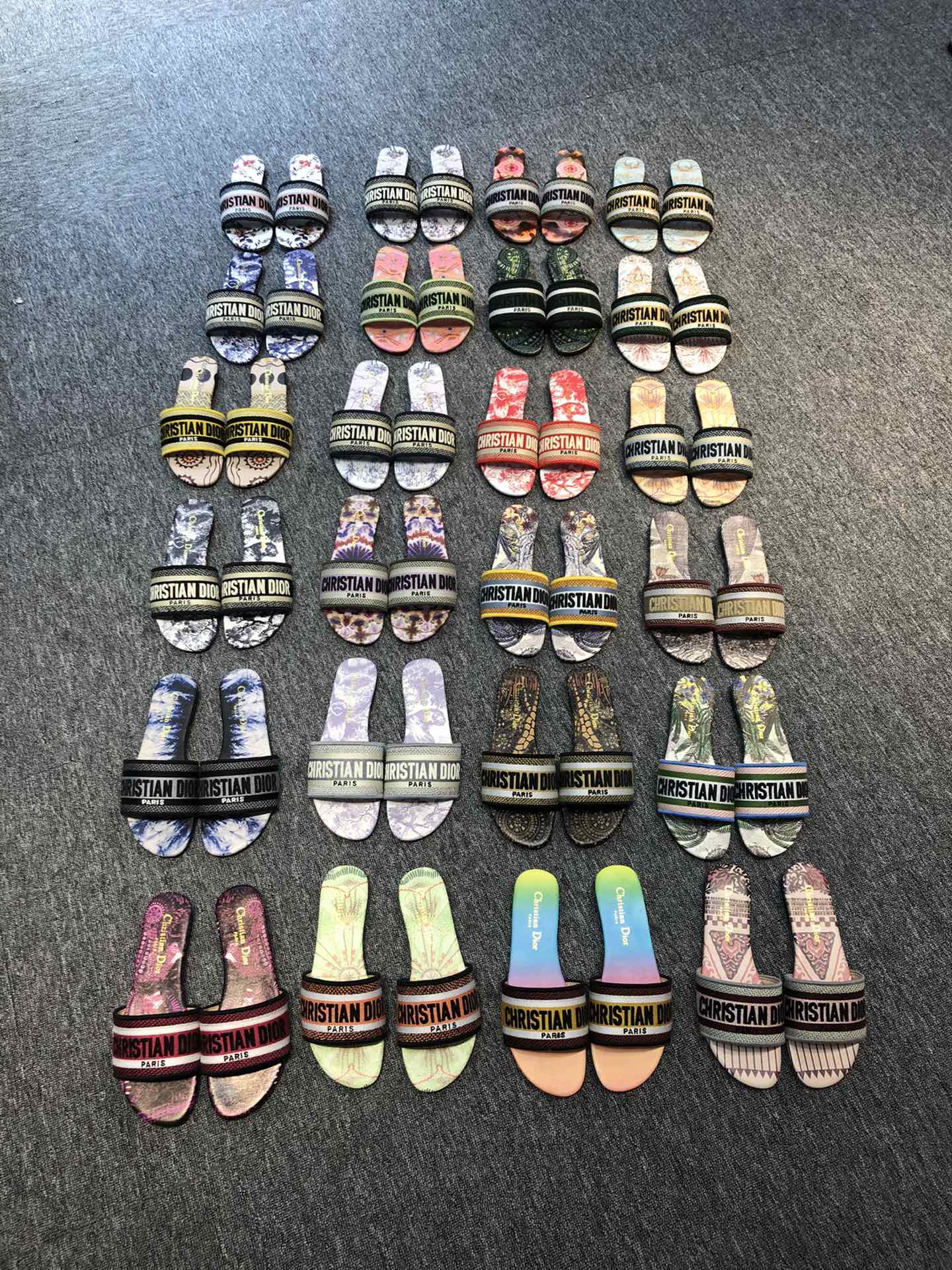 DIO* 23 new letter embroidered slippers