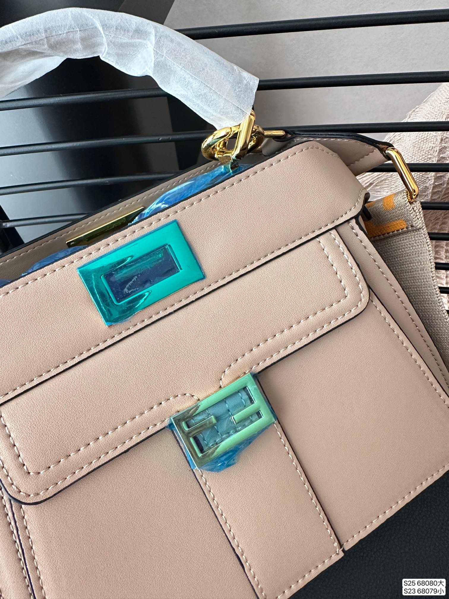 FEN* peekaboo kitten bag