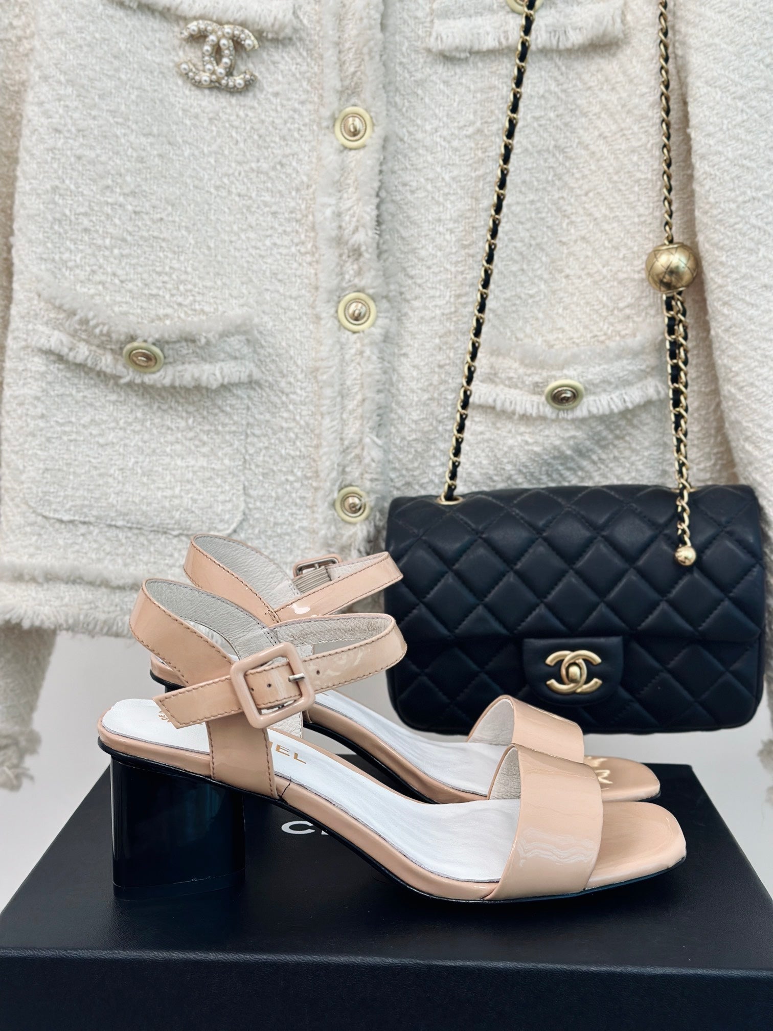 CHA* 24 new one-line strap thick heel sandals 1:1 VIP