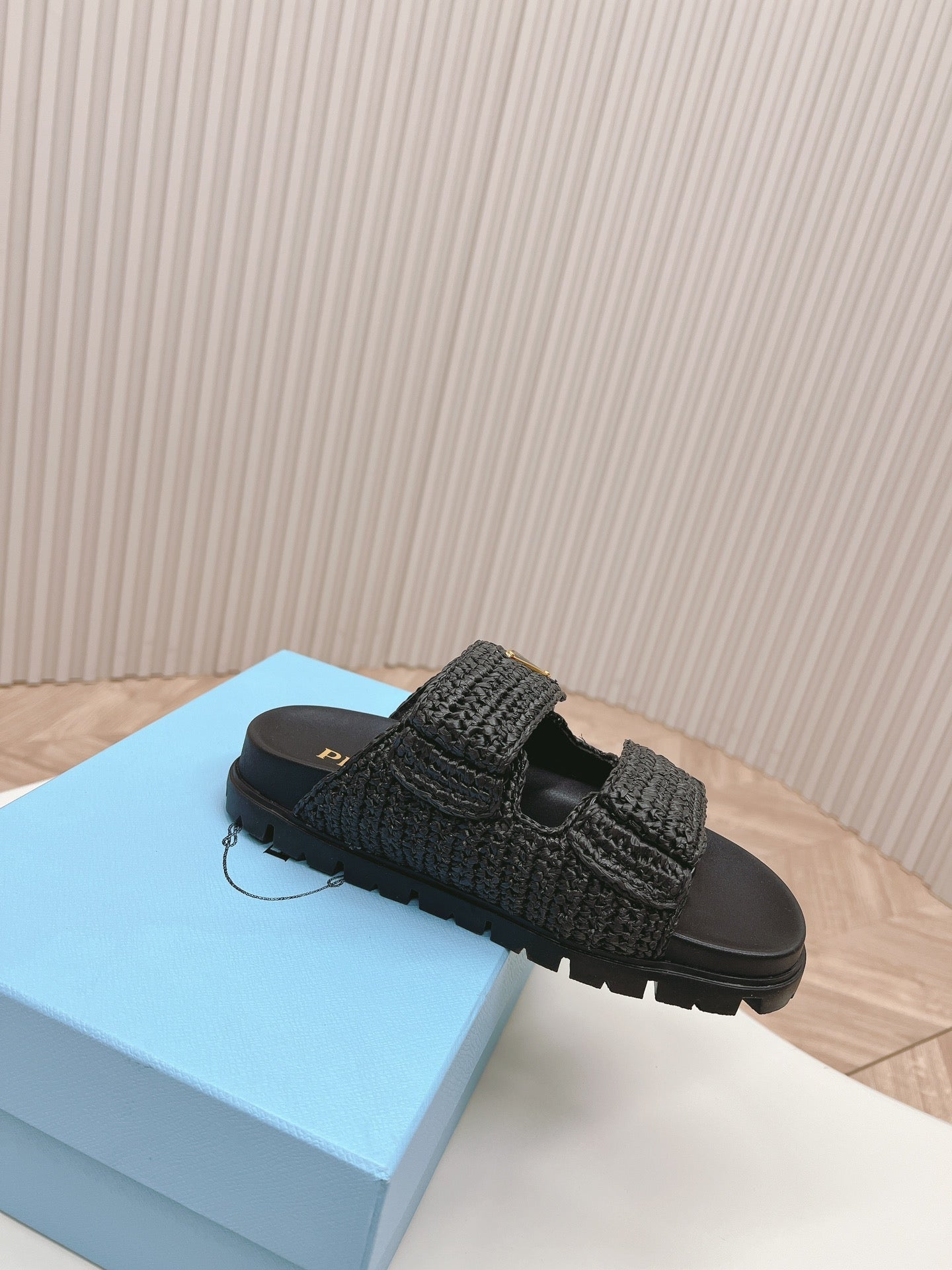 Prada 24 new woven slippers 1:1  VIP