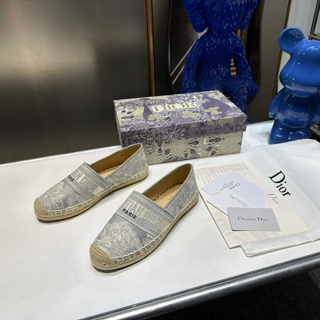 DIO* embroidered fisherman shoes