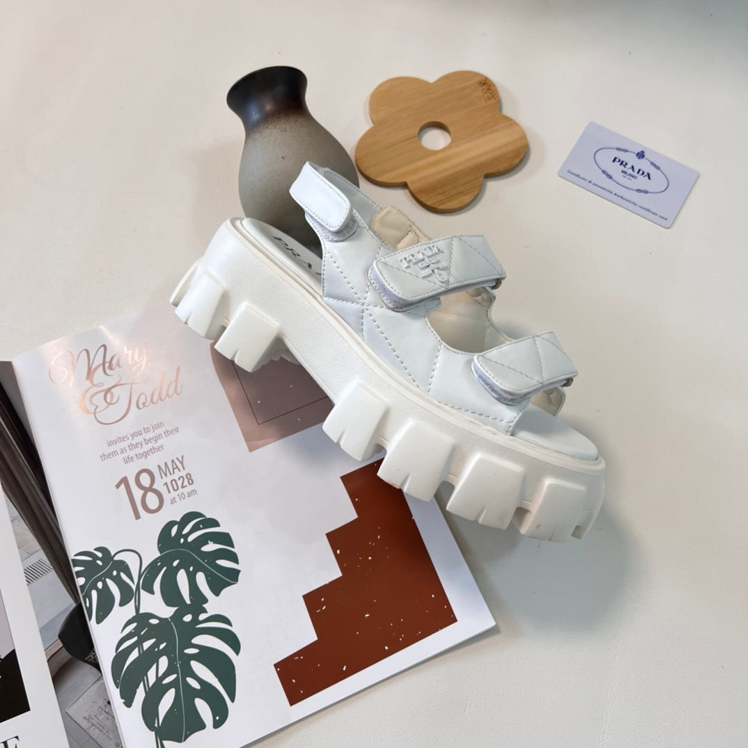 PR* 24 new thick-soled sandals