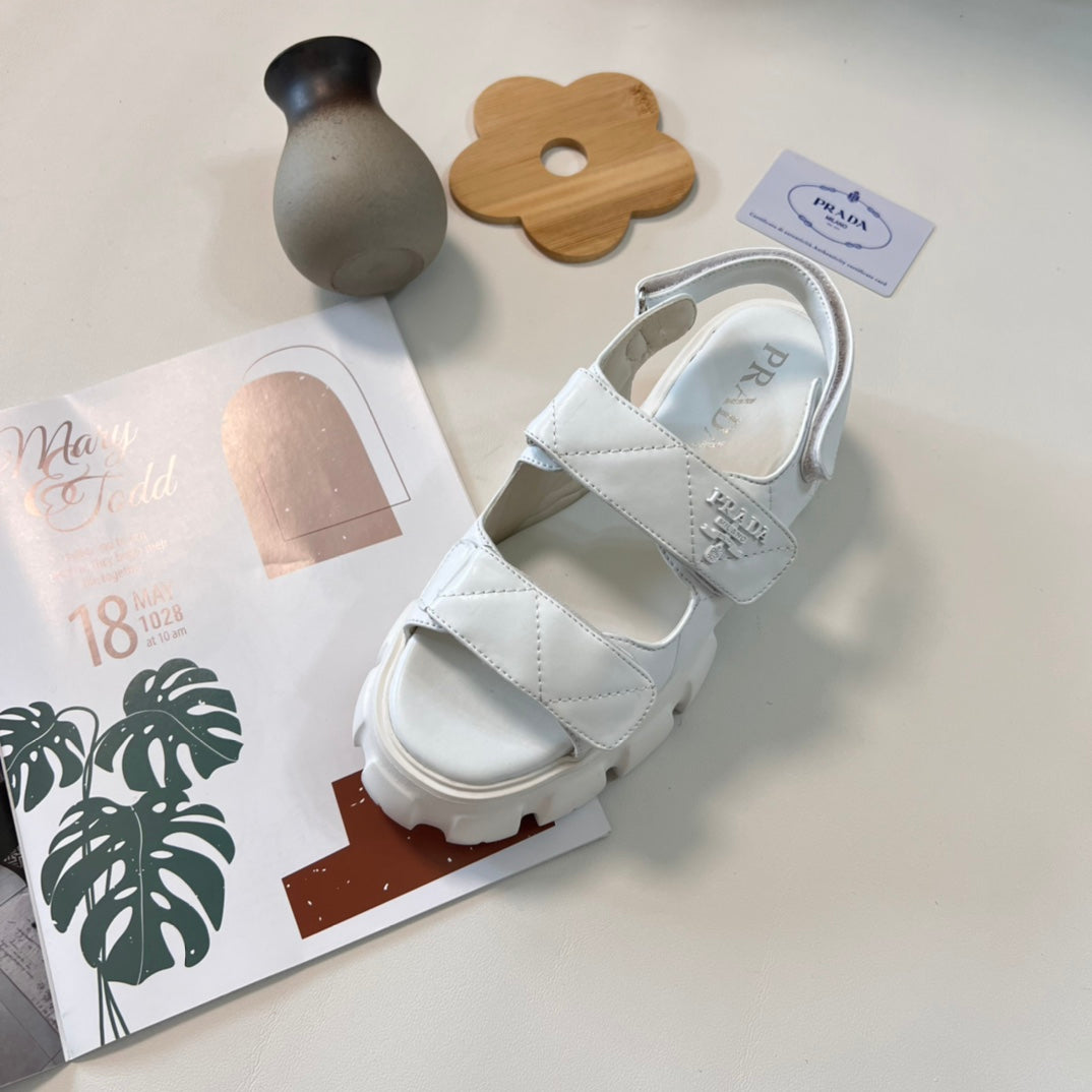 PR* 24 new thick-soled sandals