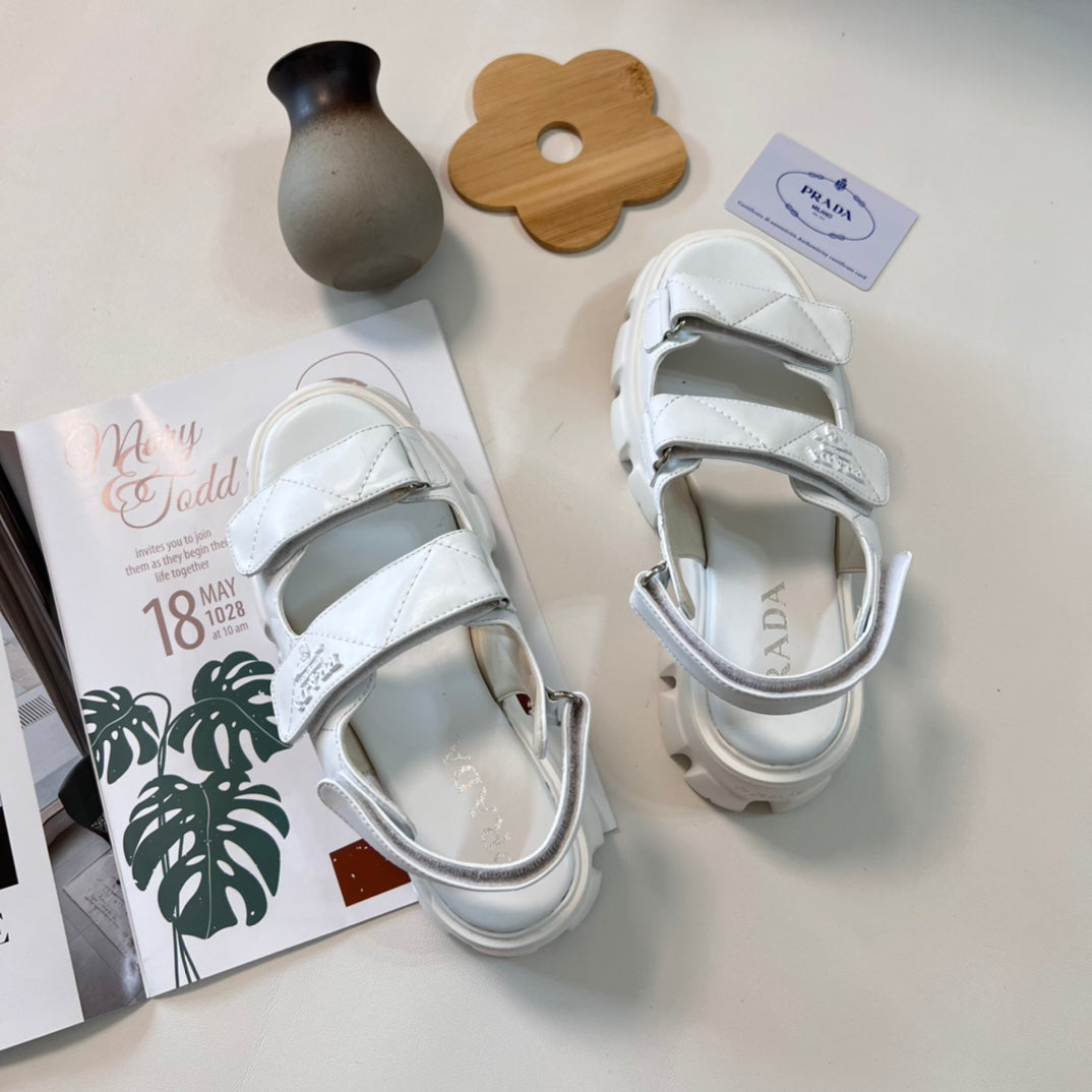 PR* 24 new thick-soled sandals