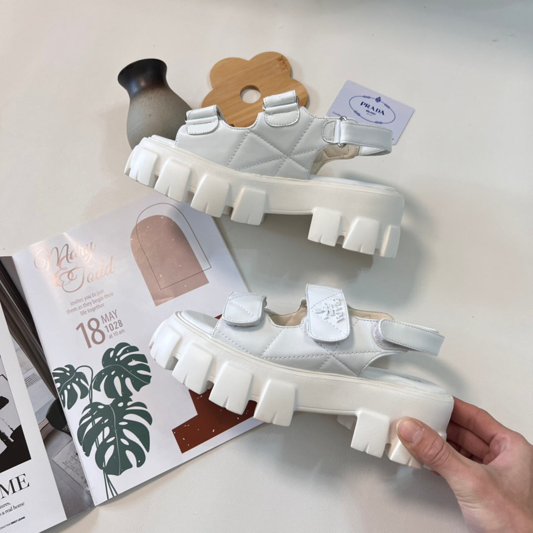 PR* 24 new thick-soled sandals