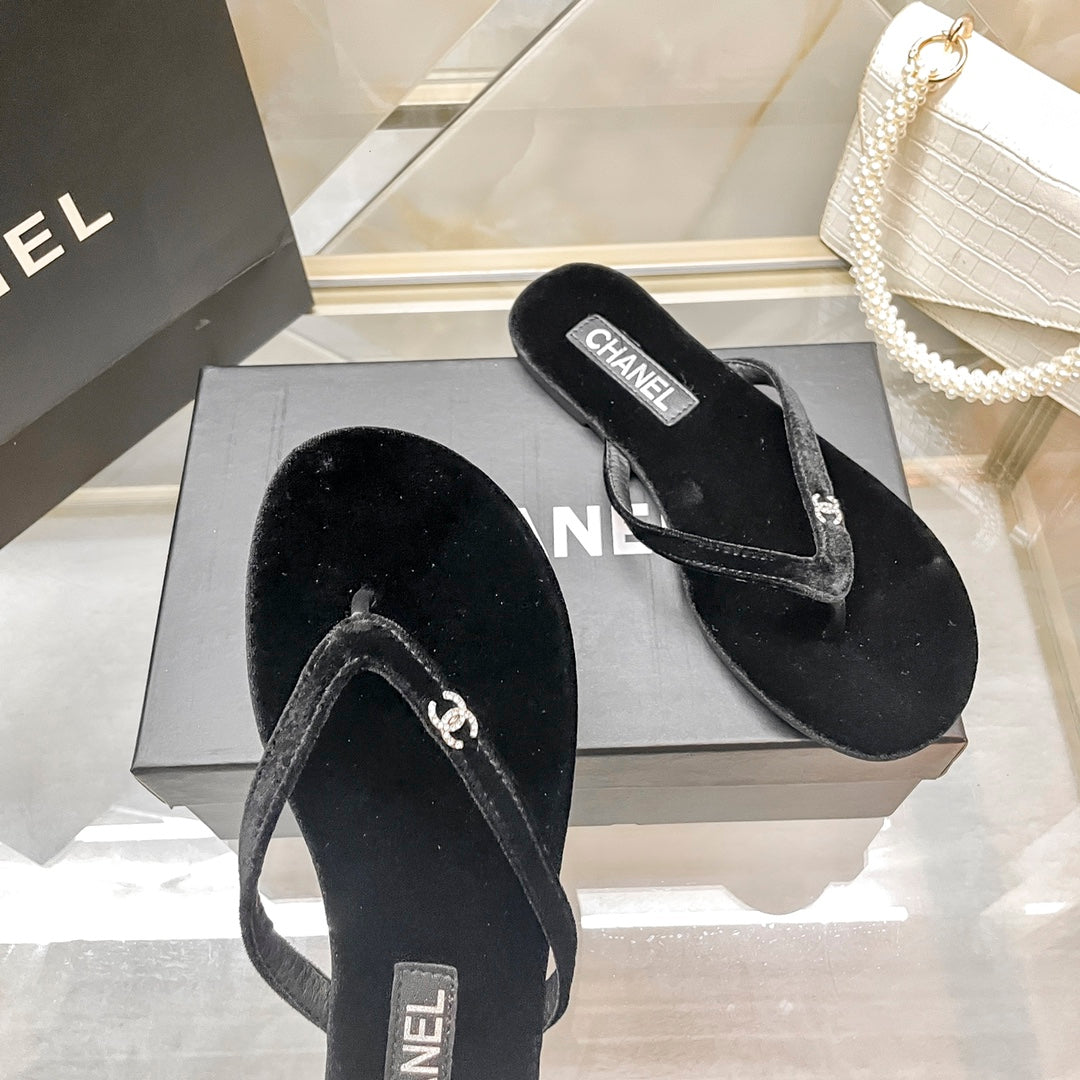 CHAN* 24 new flat slippers