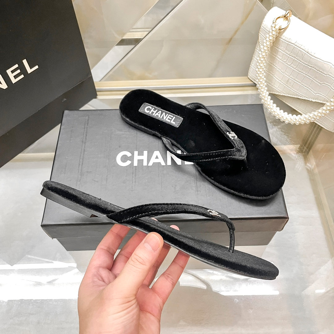CHAN* 24 new flat slippers
