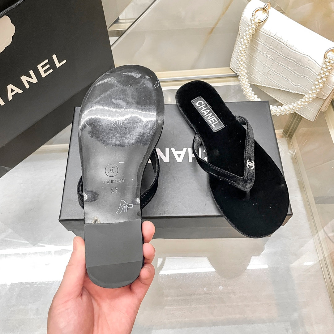 CHAN* 24 new flat slippers