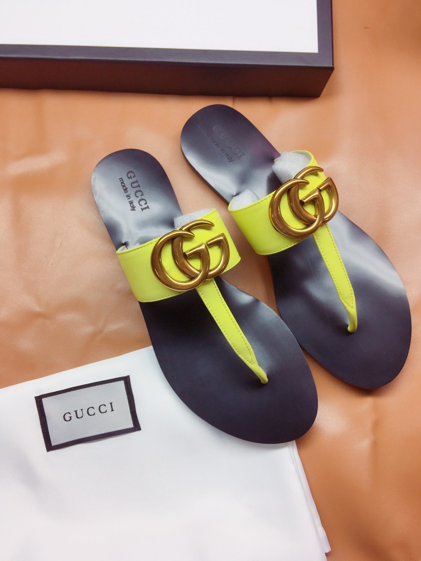 GUC* classic flats