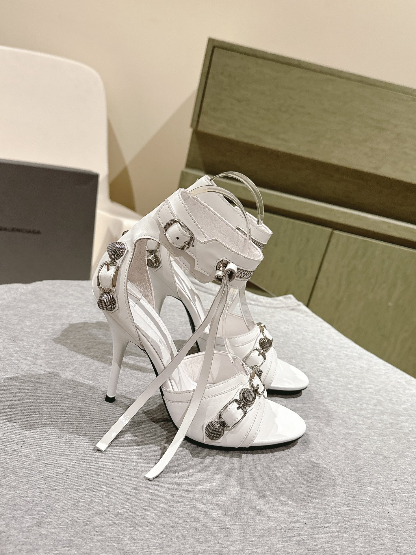 Balenciaga* 24SS Diamond Buckle High Heel Sandals 1:1 VIP