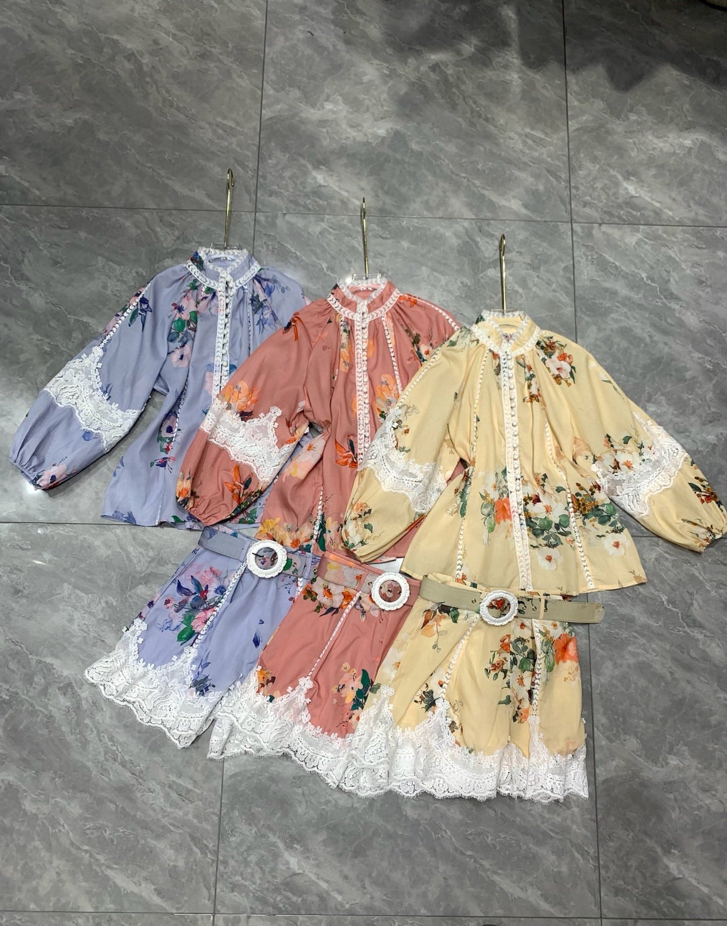 ZIMMERM* Stand-up collar lace top + shorts set