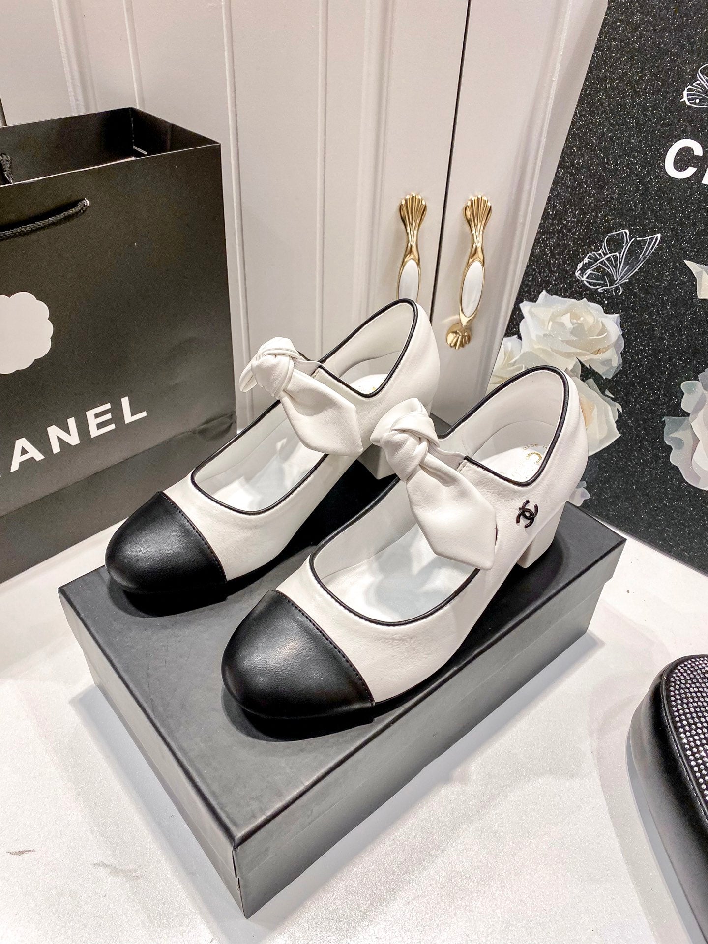 CHA* 25 new block heel shoes