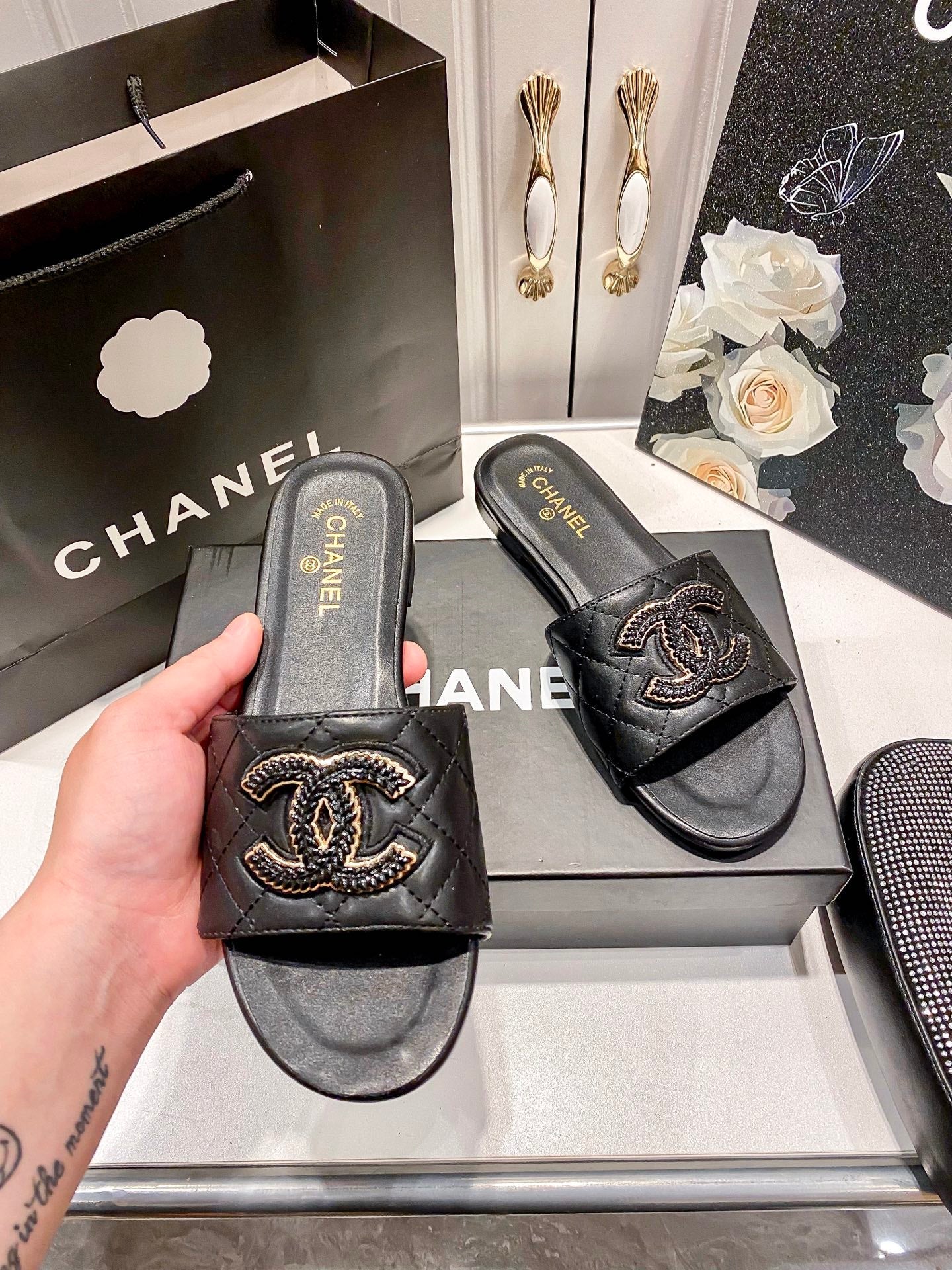 CHA* 25 new block heel/flat slippers