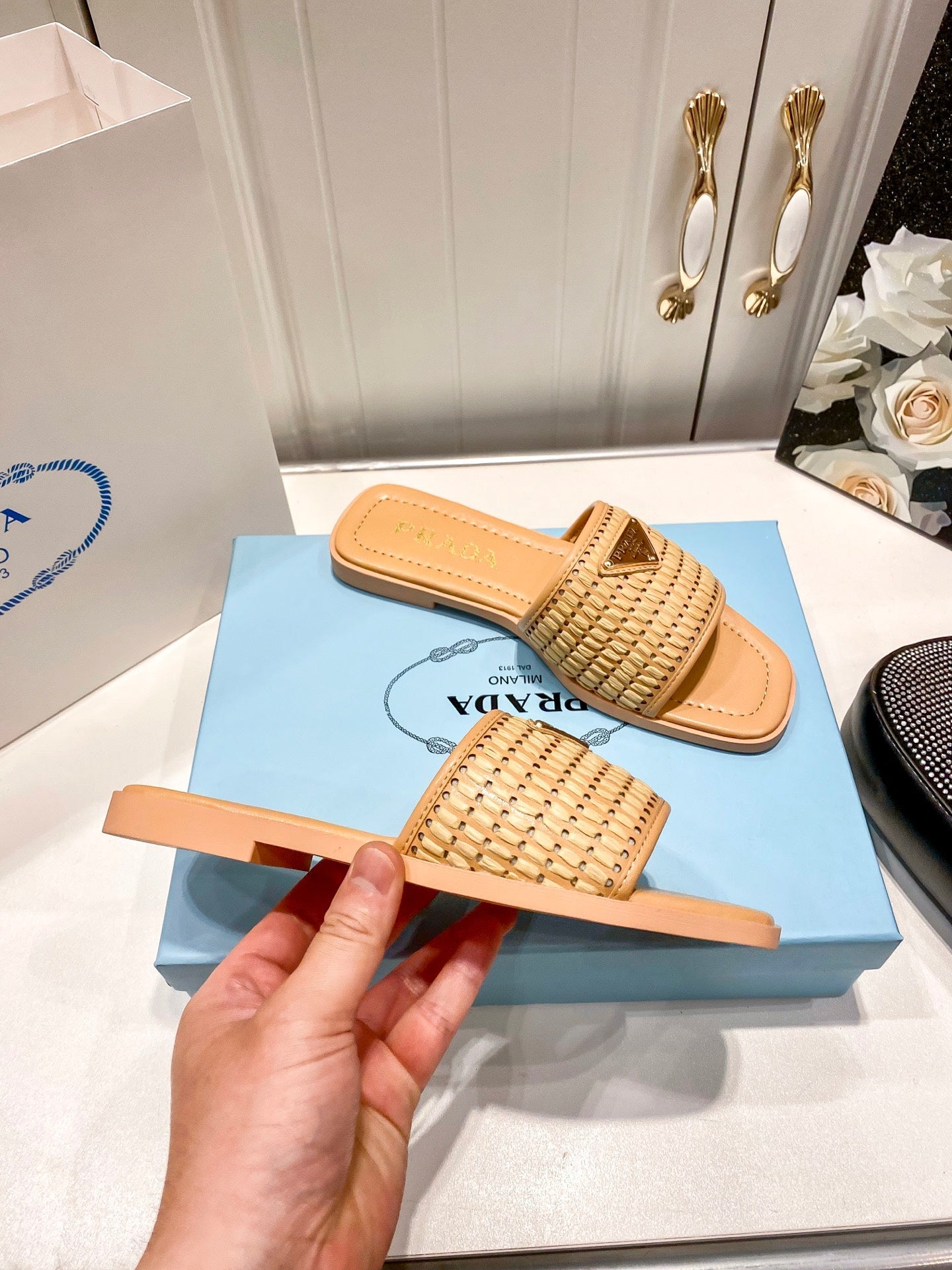 PRA* 25 Woven Slippers