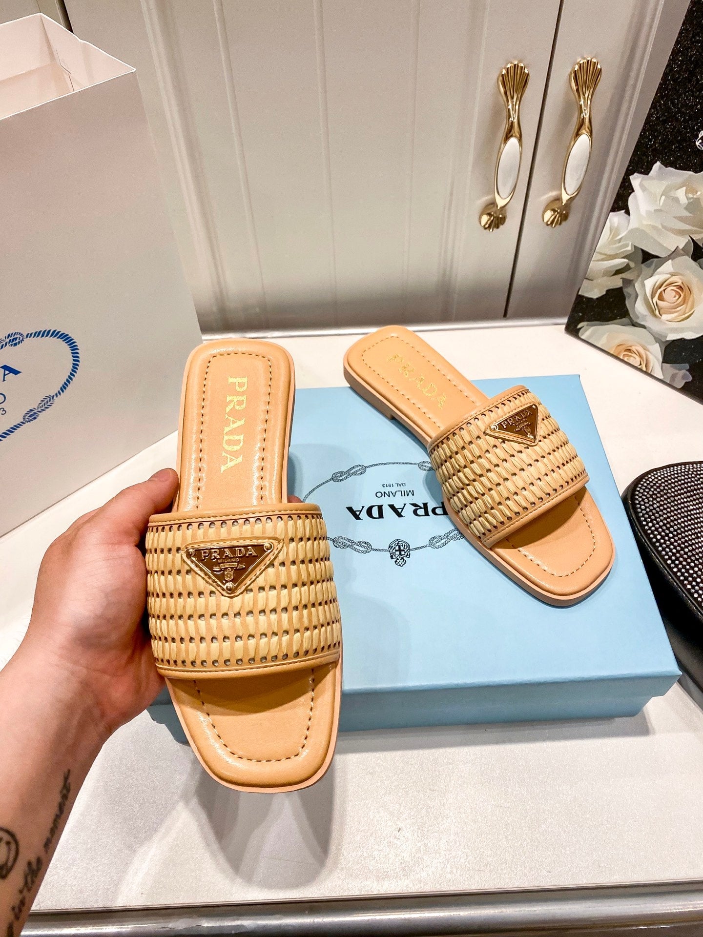 PRA* 25 Woven Slippers