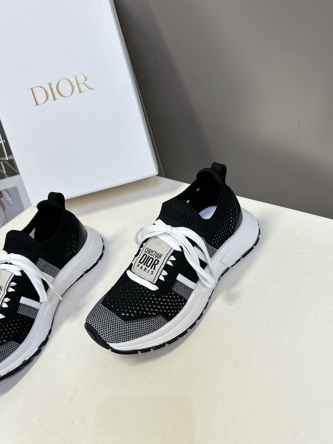 DIO* 25SS Knitted Sneakers VIP