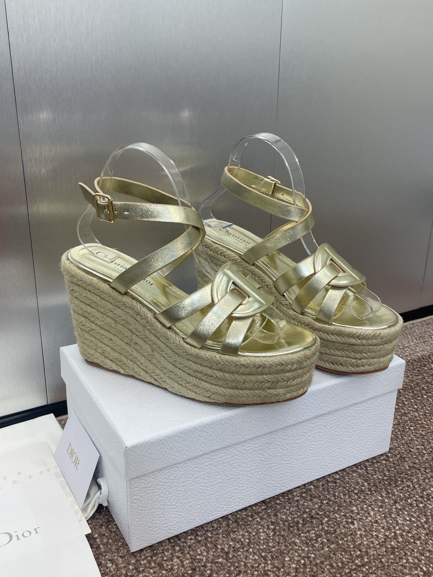 DIO* 25SSCD letter wedge sandals VIP