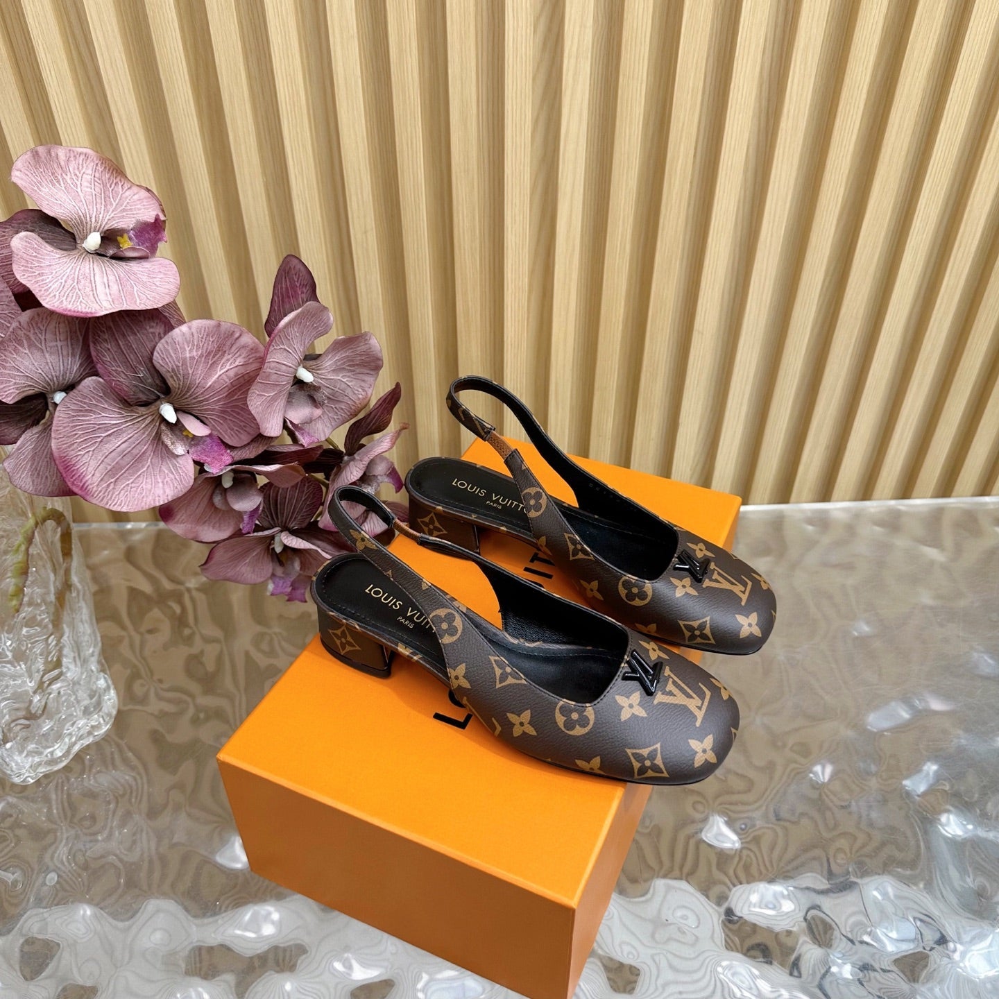 LOU* 25SS vintage sandals VIP