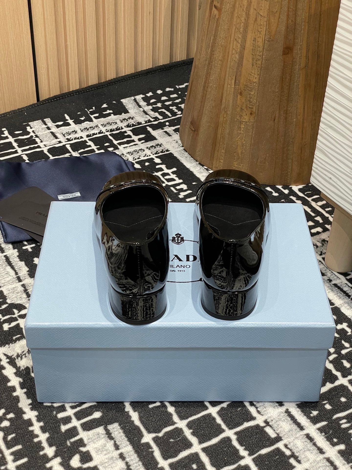 PRA* 25SS thick heel shoes VIP