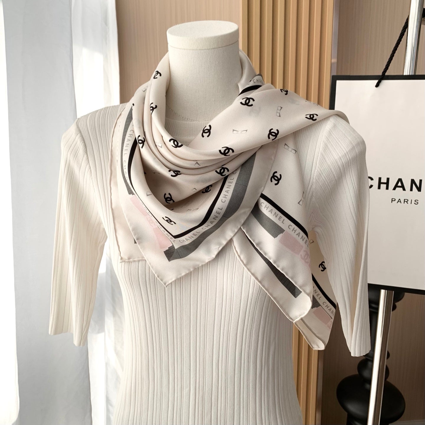 CHAN* Scarf