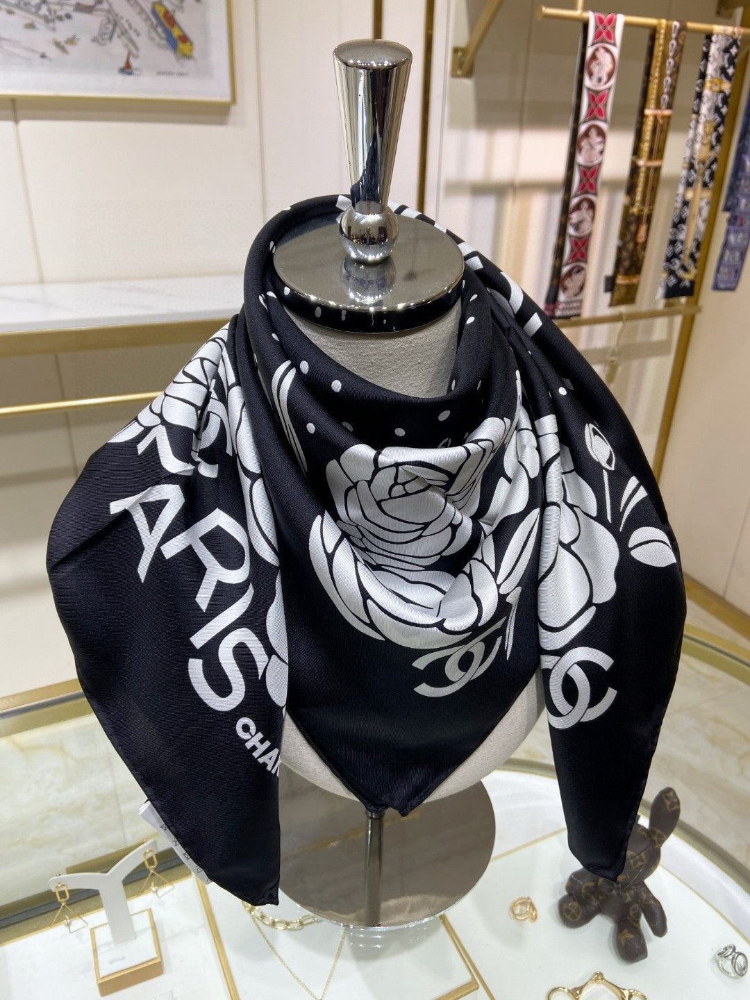 CHNA* Square scarf