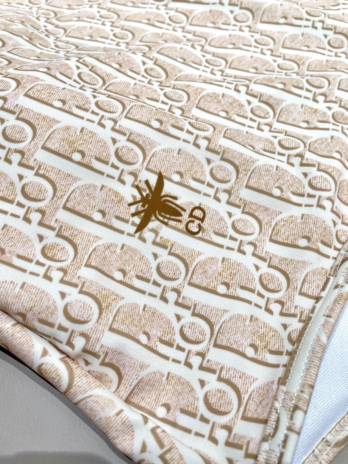 DIO* 25SS One-Piece Swimsuit