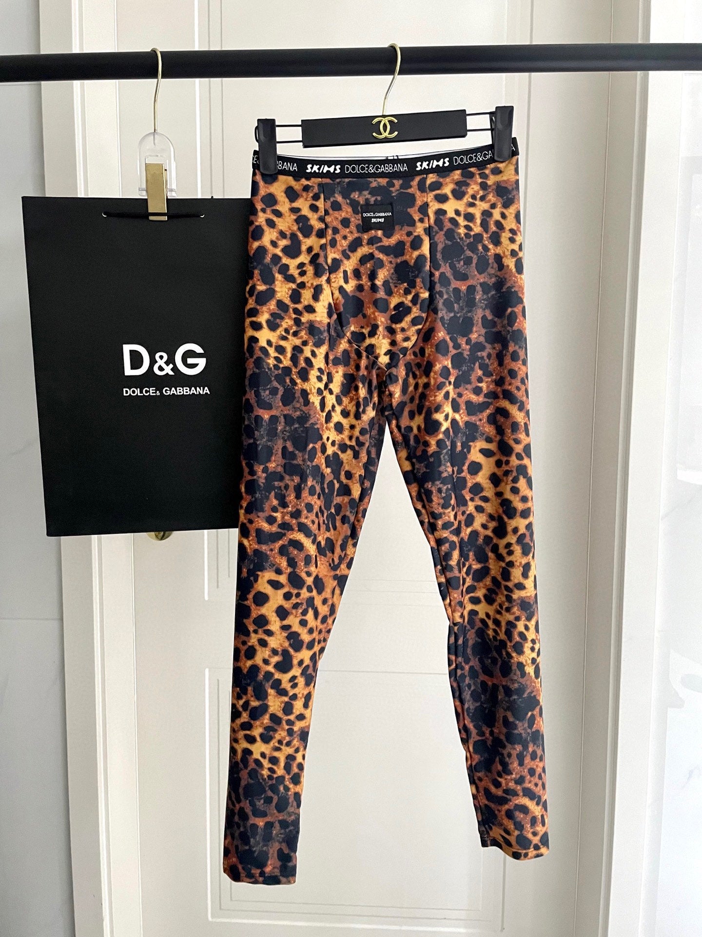 DG* TIGHT SWEATSHIRT