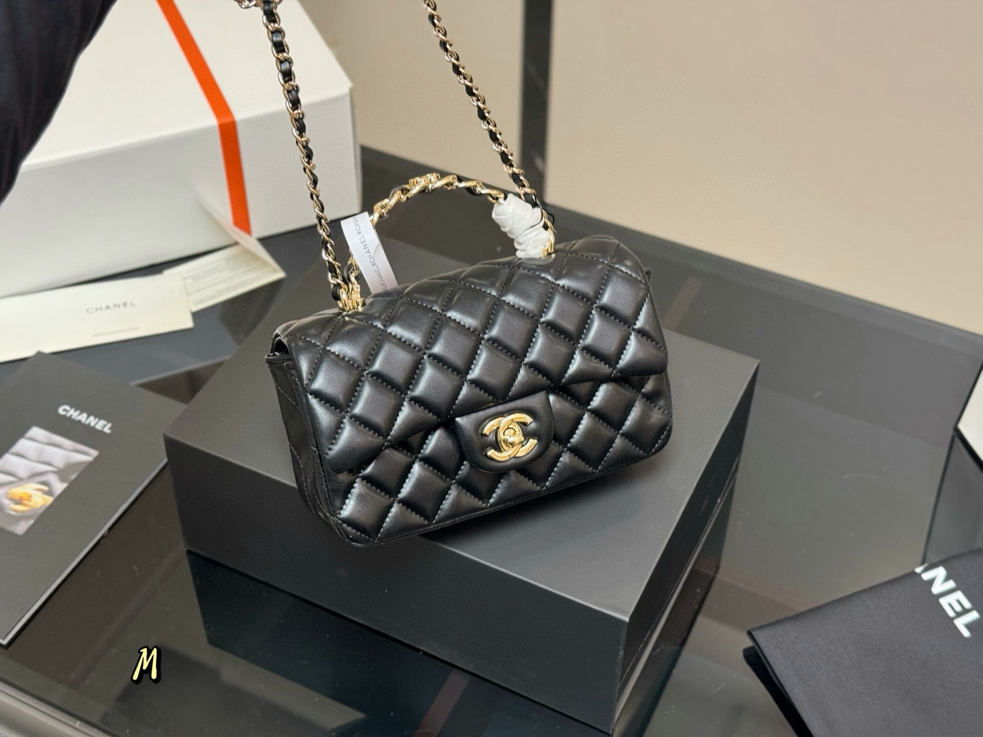 CHAN* 25SS Handle Chain Bag