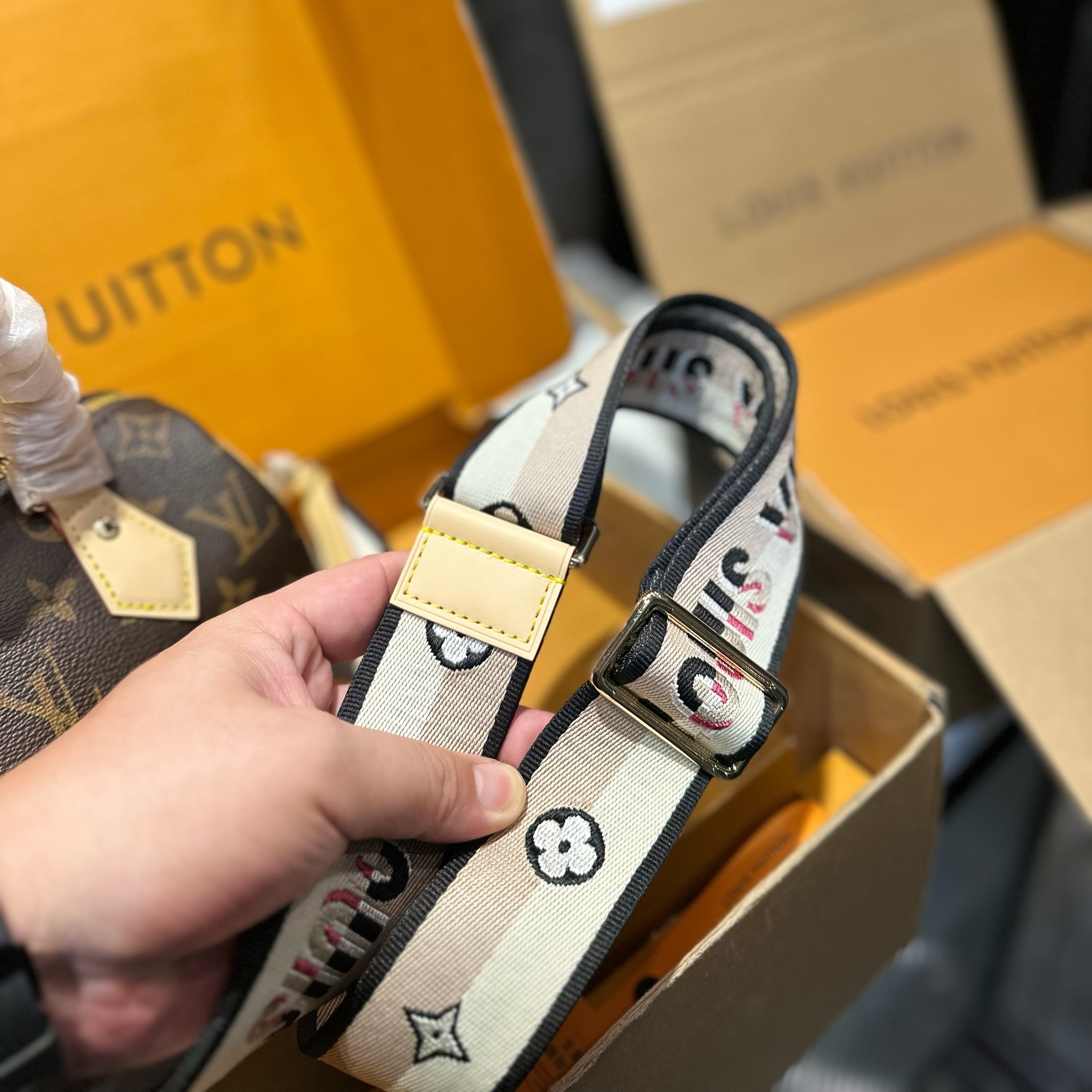 Nano Speedy Pillow Bag