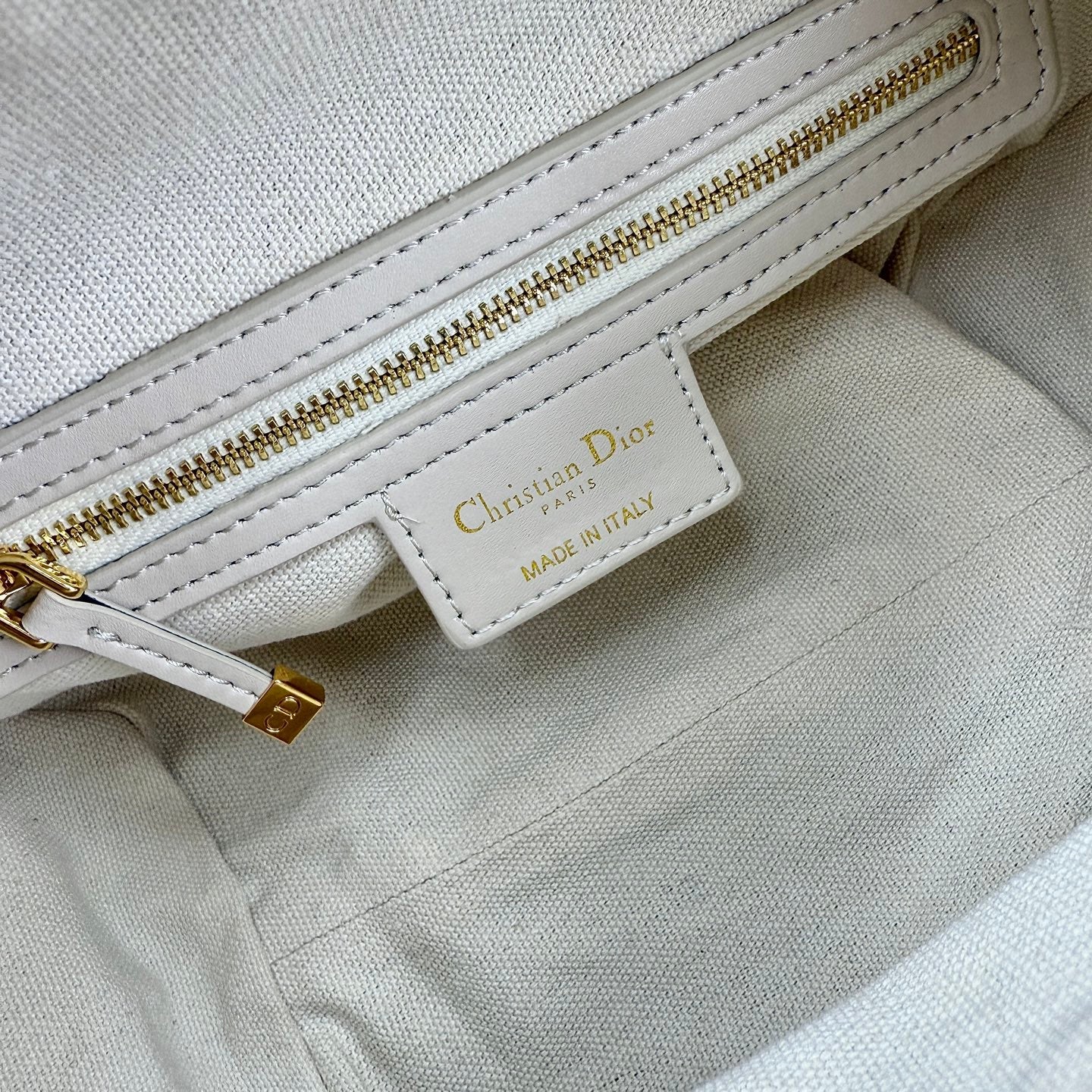 DIO* 25SS JOURNEY BAG