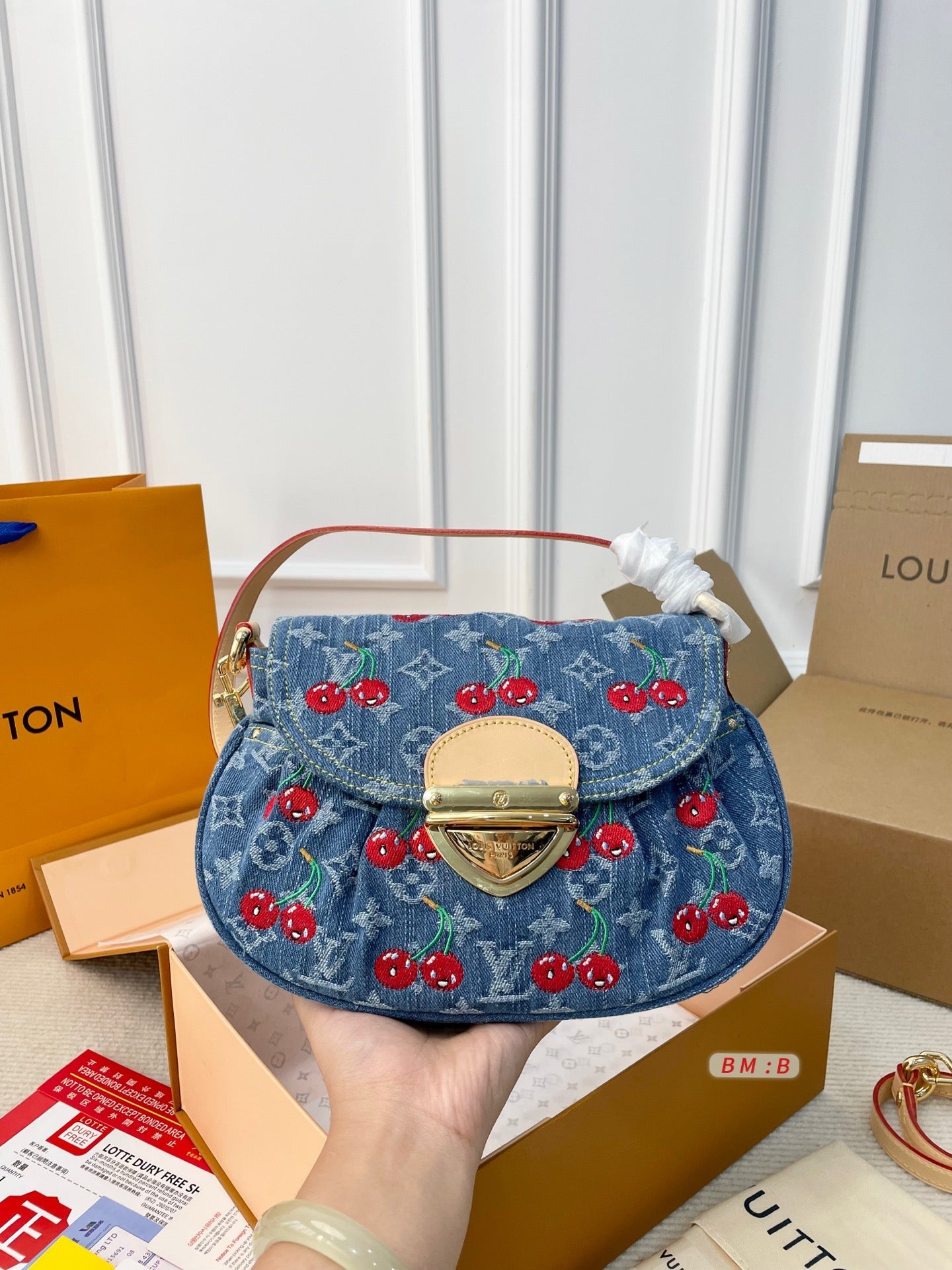 LOU* 25SS denim cherry ingot bag