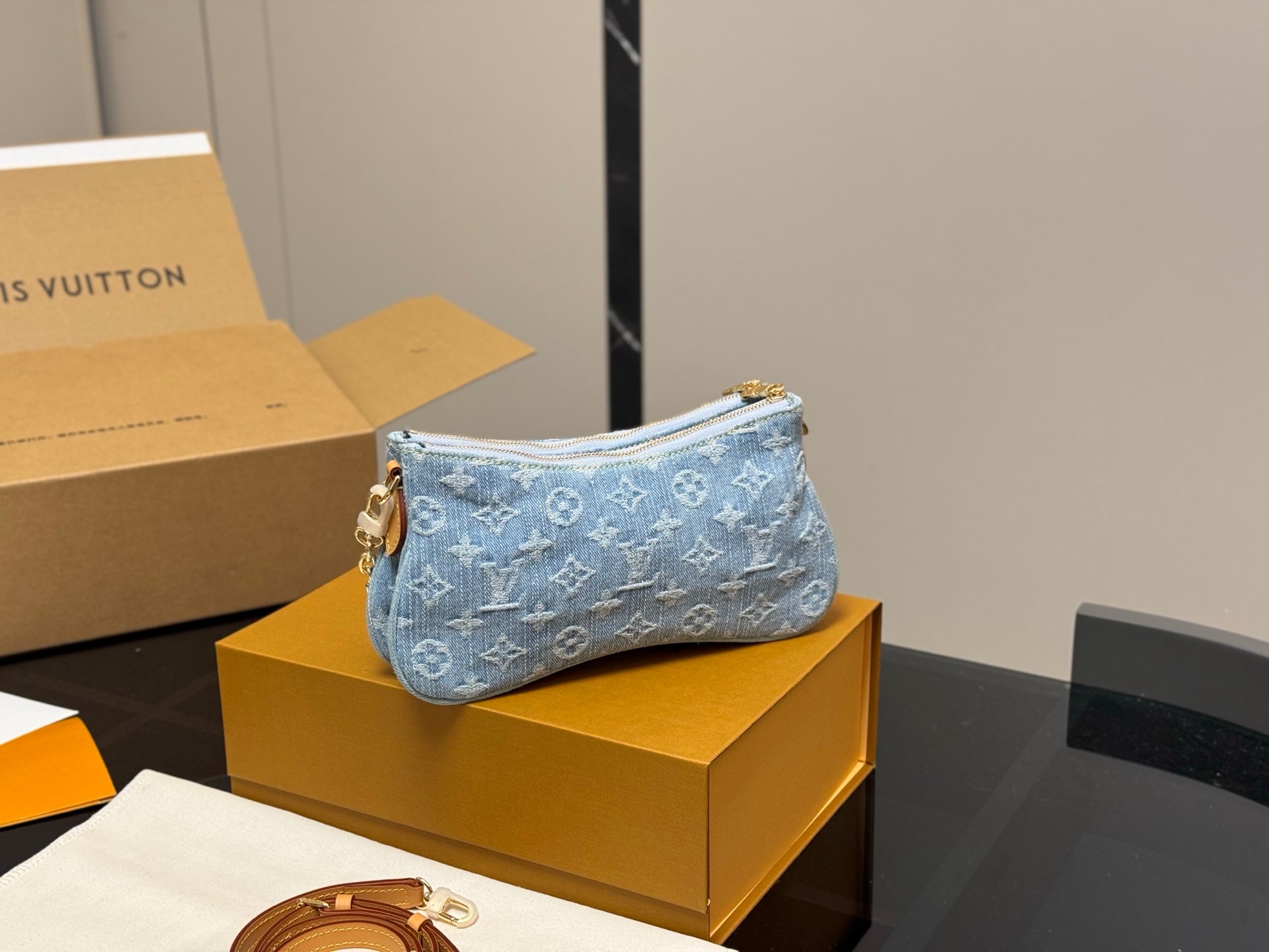 LOU* 25SS denim mahjong bag