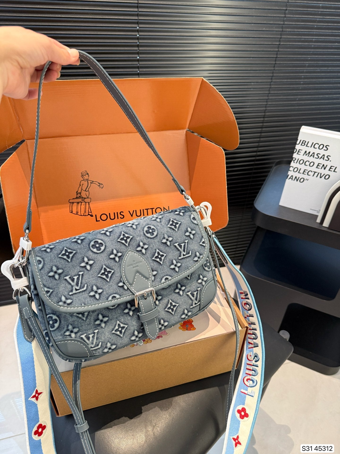 LOU* 25SS denim baguette bag
