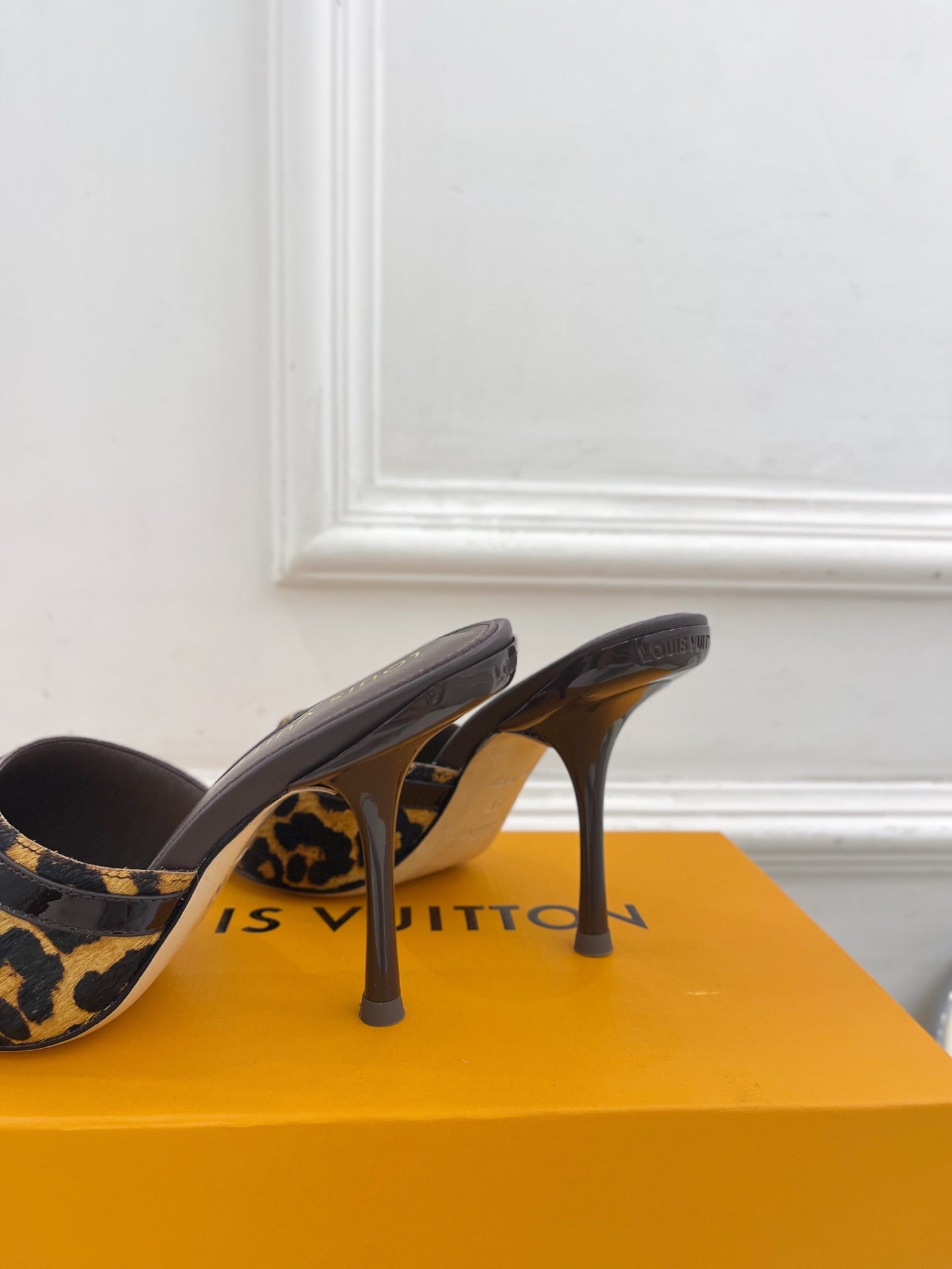 LOU* 25SS horsehair high heel slippers VIP