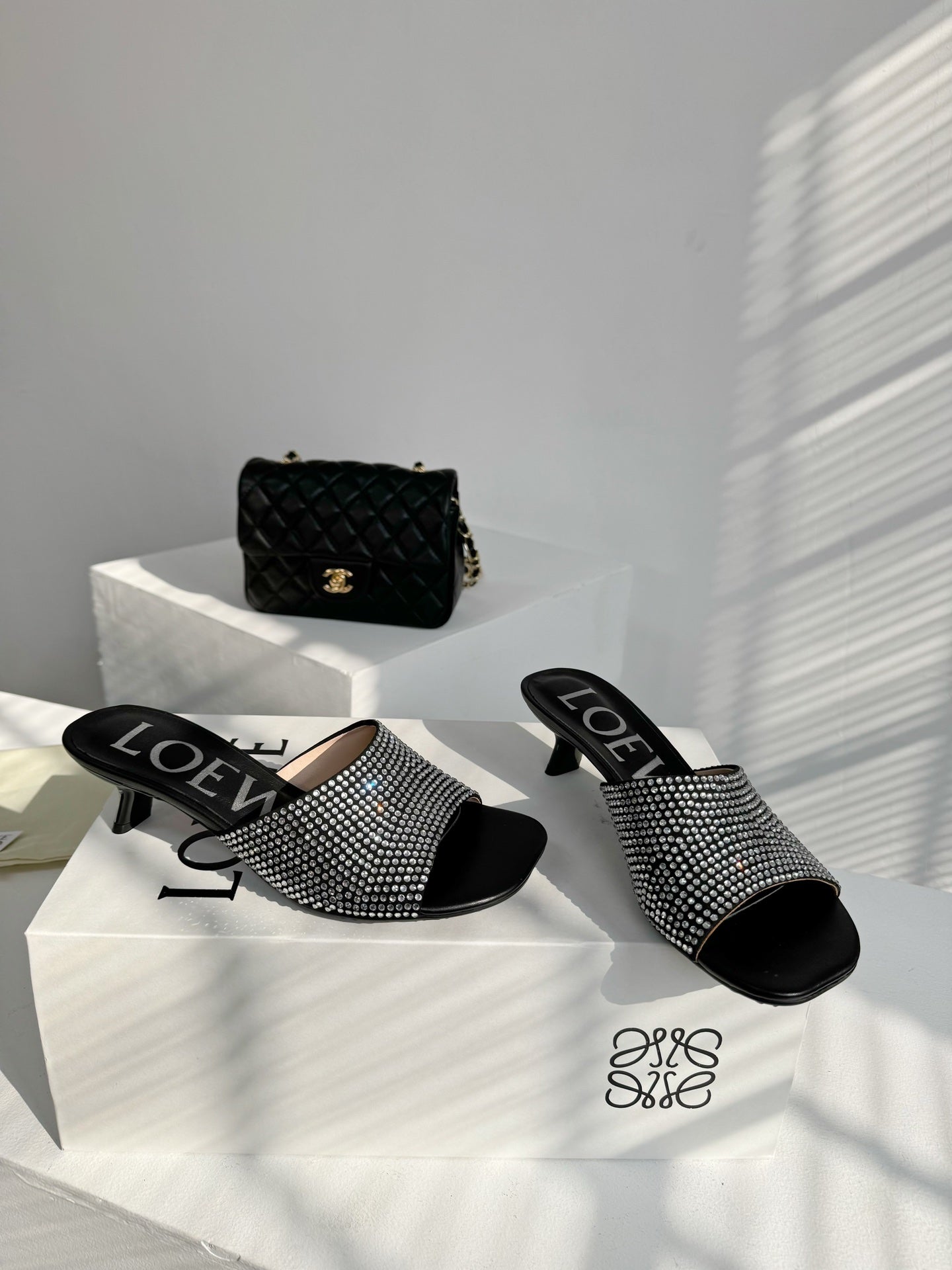 LOEW* 24SS colored diamond high heel slippers