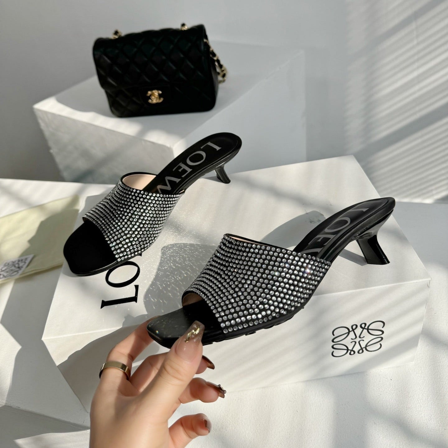 LOEW* 24SS colored diamond high heel slippers