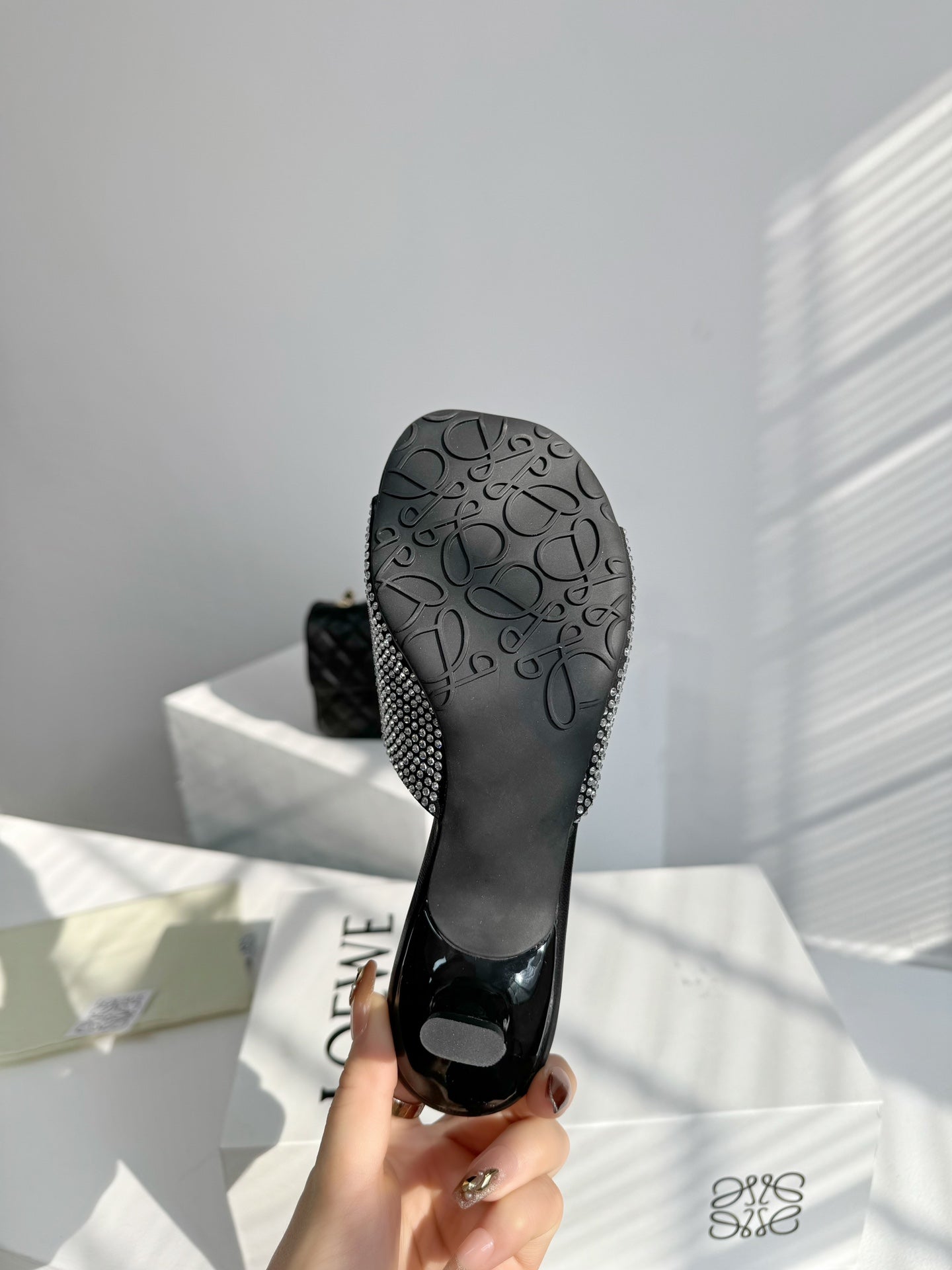 LOEW* 24SS colored diamond high heel slippers