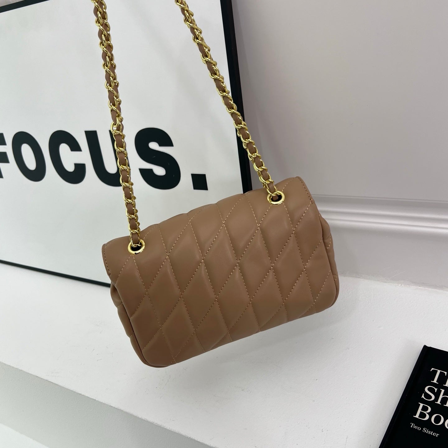 Quilted chain crossbody bag