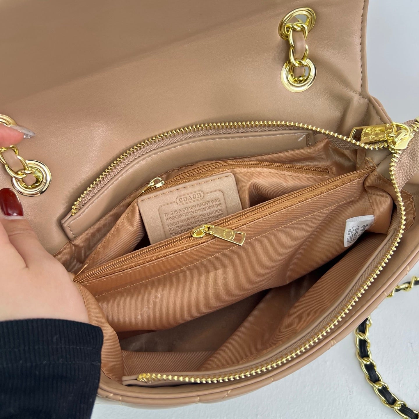 Quilted chain crossbody bag