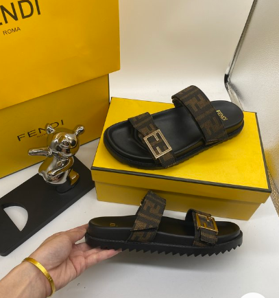 FEN* 24 new sandals
